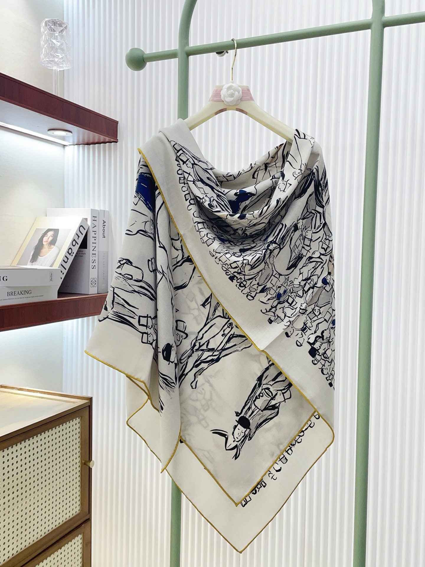 ✨✨【5️⃣色品质 双面同色 丝毛款】H家羊绒新款 买了都说好看‼️推荐💕【遛马场 140】羊绒方巾‼️