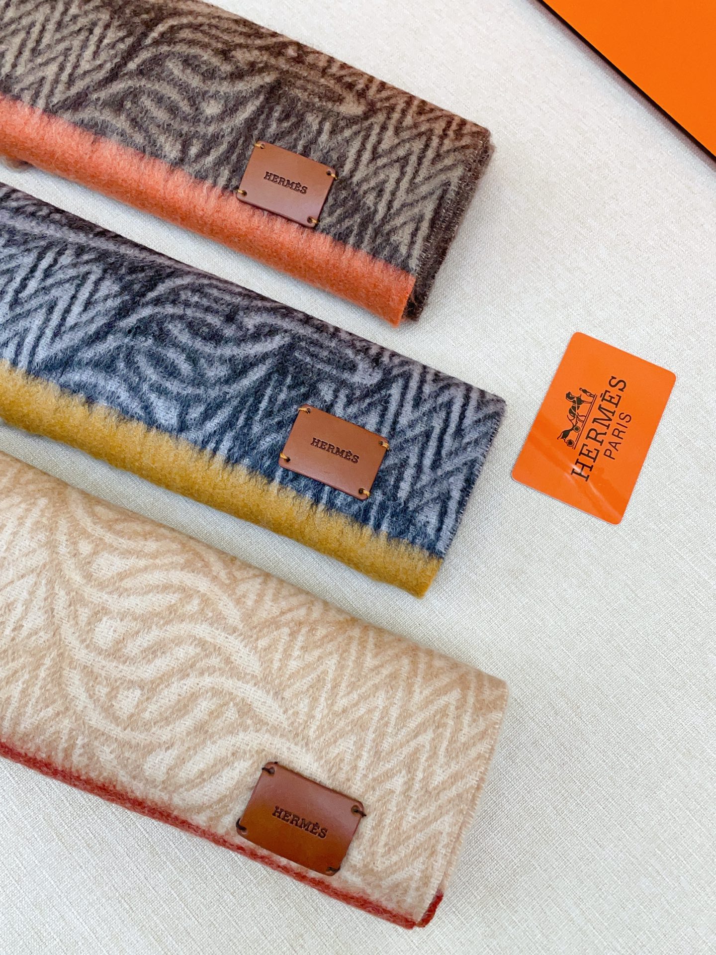 ✨✨【全羊绒款】H家新款【真皮LOGO】羊绒长巾‼️美翻了[流泪]御用殿堂级极品‼️男女同款 进口纯羊绒