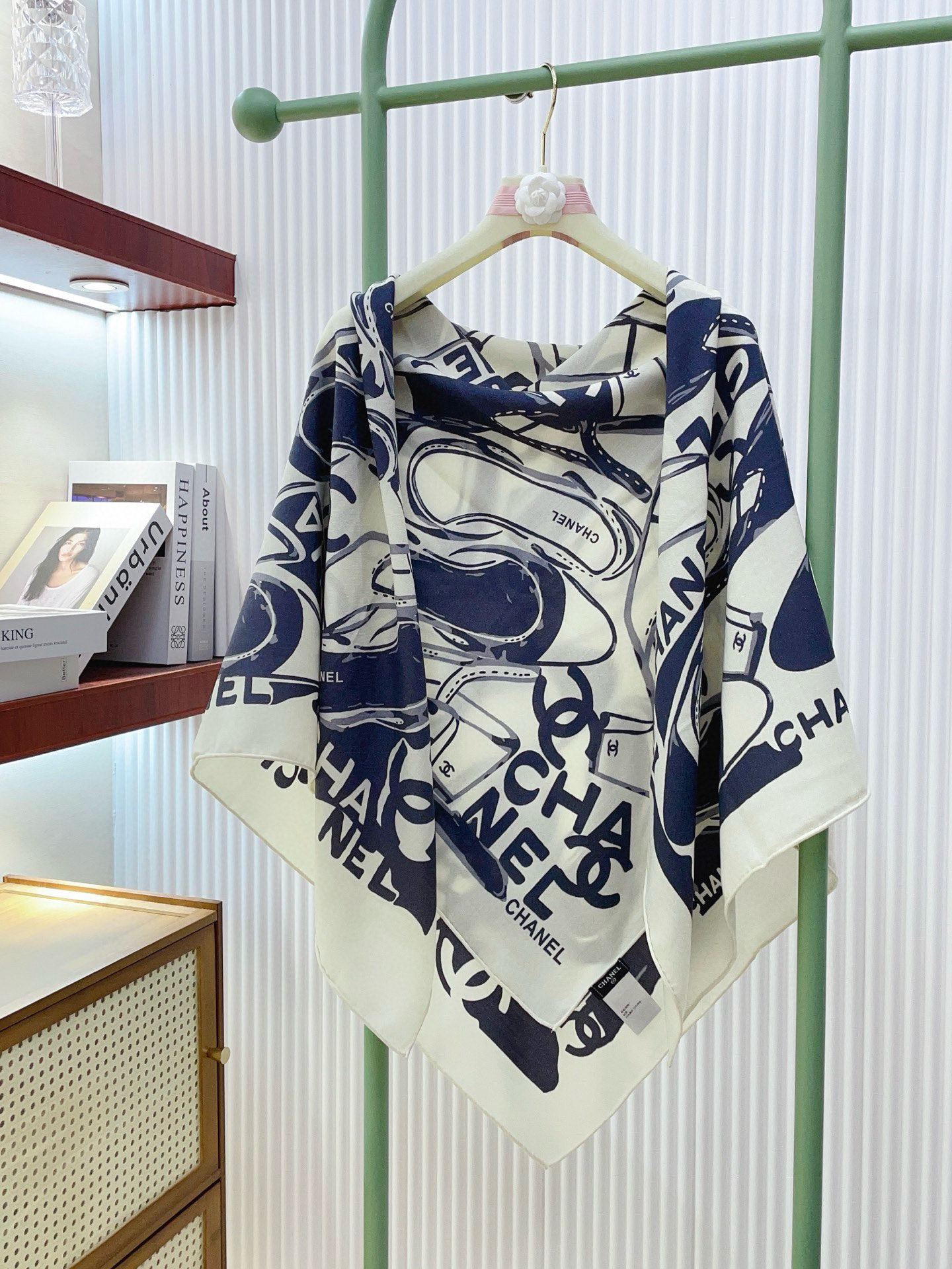 ✨✨【双面同色 丝毛款】小香 羊绒方巾‼️抢‼️VIP推荐 ‼️👍下手一定要快【高端 大爱 ‼️纯羊绒 