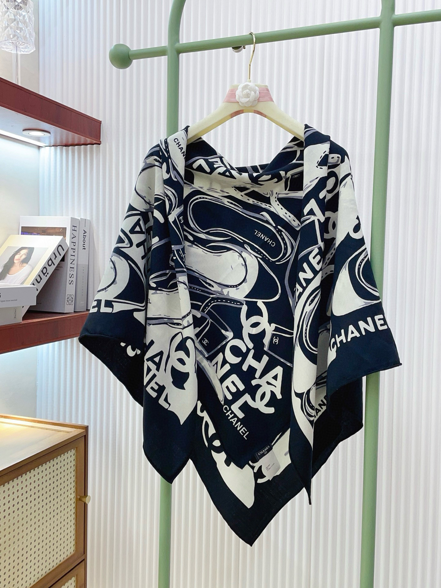 ✨✨【双面同色 丝毛款】小香 羊绒方巾‼️抢‼️VIP推荐 ‼️👍下手一定要快【高端 大爱 ‼️纯羊绒 