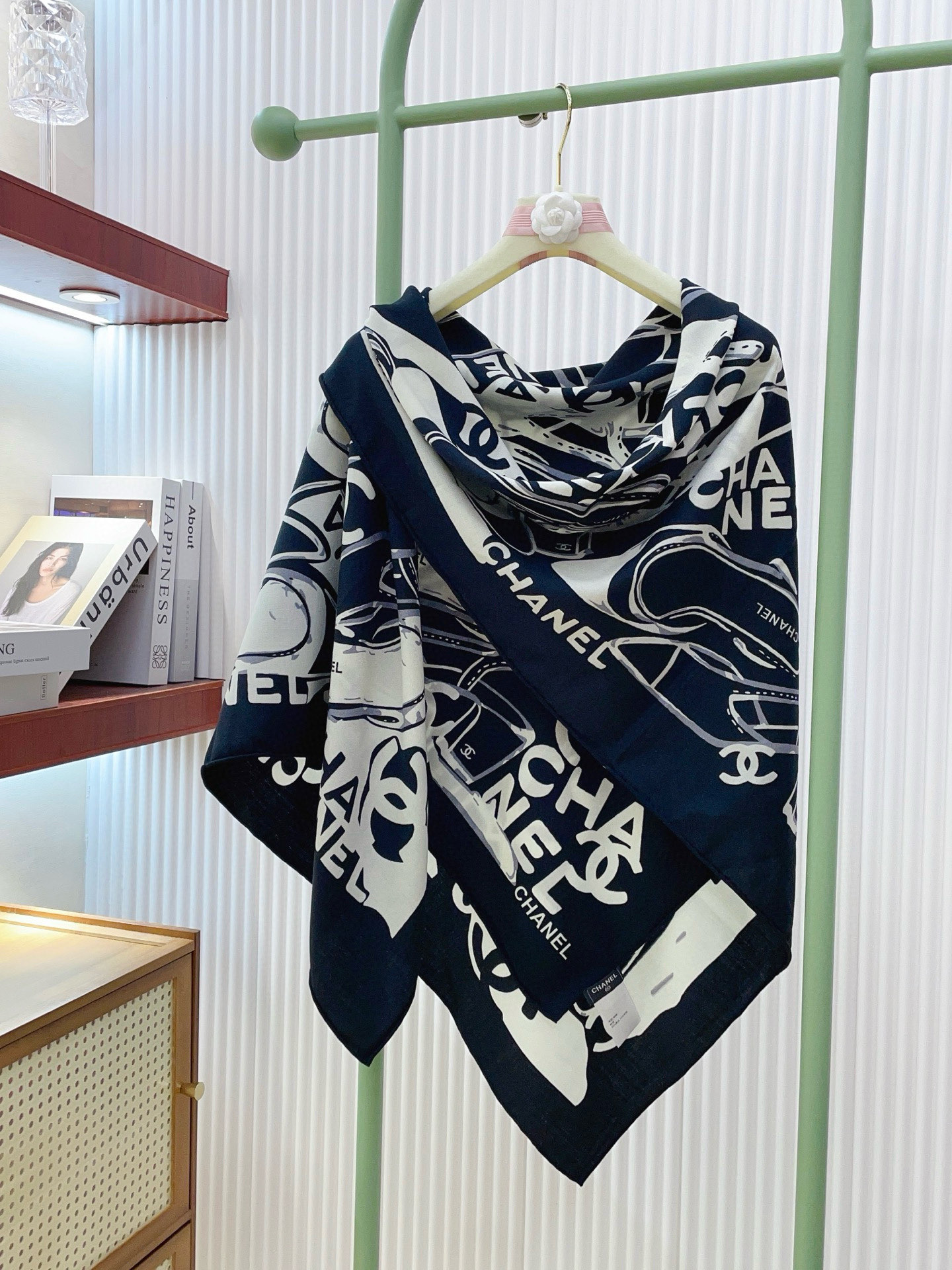 ✨✨【双面同色 丝毛款】小香 羊绒方巾‼️抢‼️VIP推荐 ‼️👍下手一定要快【高端 大爱 ‼️纯羊绒 