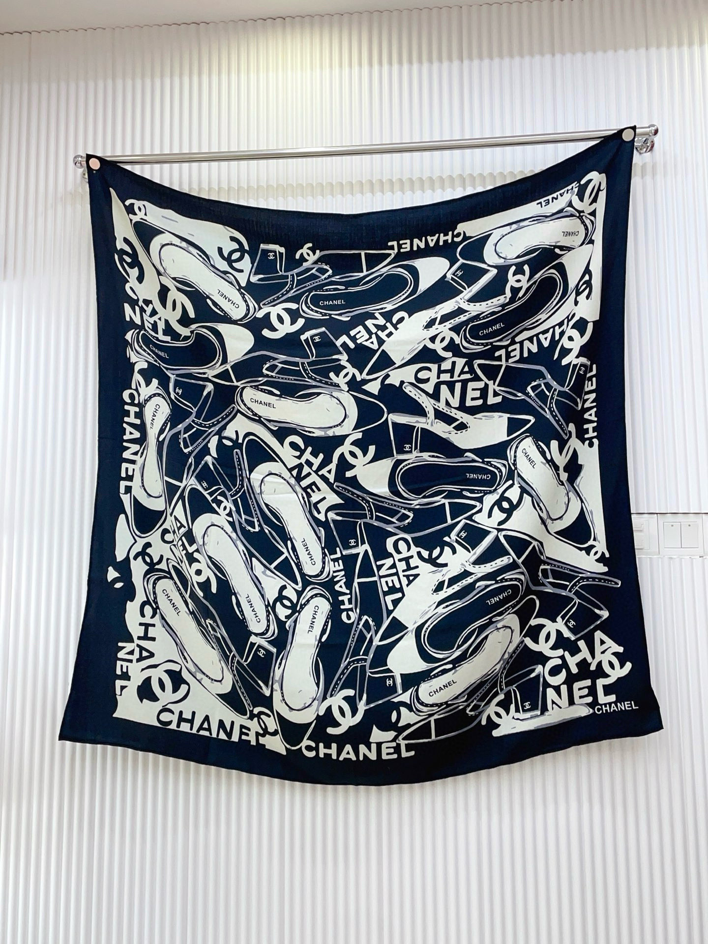 ✨✨【双面同色 丝毛款】小香 羊绒方巾‼️抢‼️VIP推荐 ‼️👍下手一定要快【高端 大爱 ‼️纯羊绒 