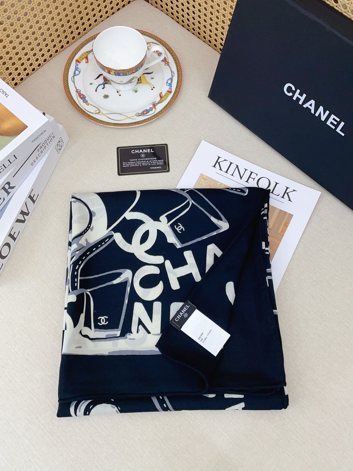 ✨✨【双面同色 丝毛款】小香 羊绒方巾‼️抢‼️VIP推荐 ‼️👍下手一定要快【高端 大爱 ‼️纯羊绒 