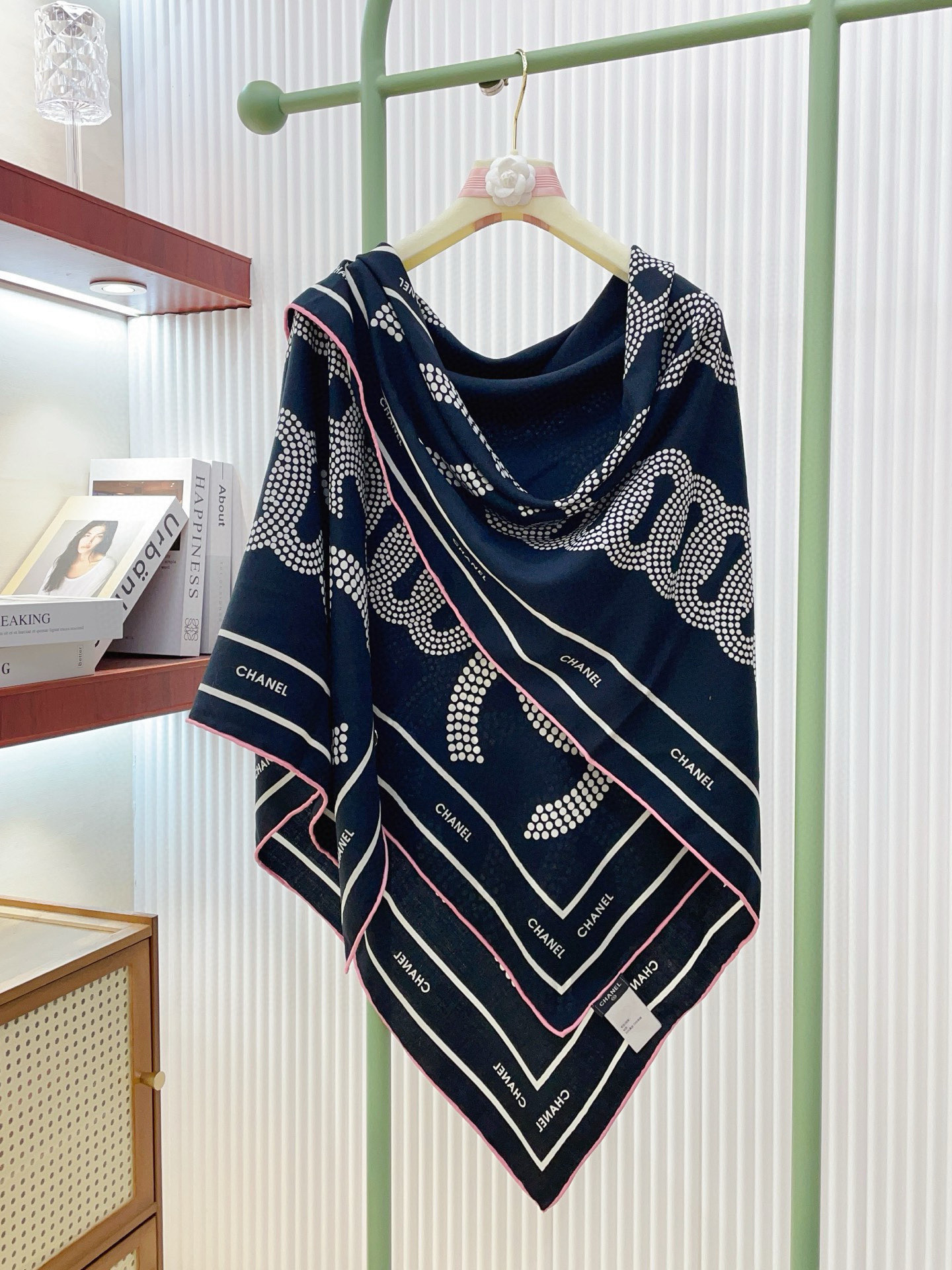 ✨✨【双面同色 丝毛款】小香 羊绒方巾‼️抢‼️VIP推荐 ‼️👍下手一定要快【高端 大爱 ‼️纯羊绒 