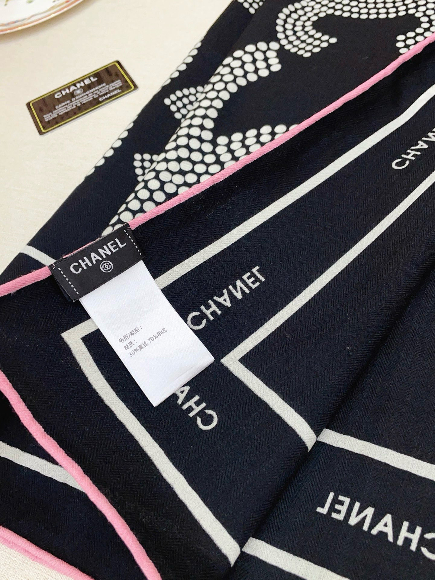 ✨✨【双面同色 丝毛款】小香 羊绒方巾‼️抢‼️VIP推荐 ‼️👍下手一定要快【高端 大爱 ‼️纯羊绒 