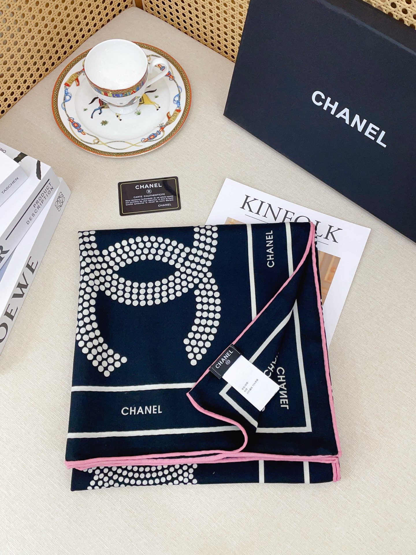 ✨✨【双面同色 丝毛款】小香 羊绒方巾‼️抢‼️VIP推荐 ‼️👍下手一定要快【高端 大爱 ‼️纯羊绒 