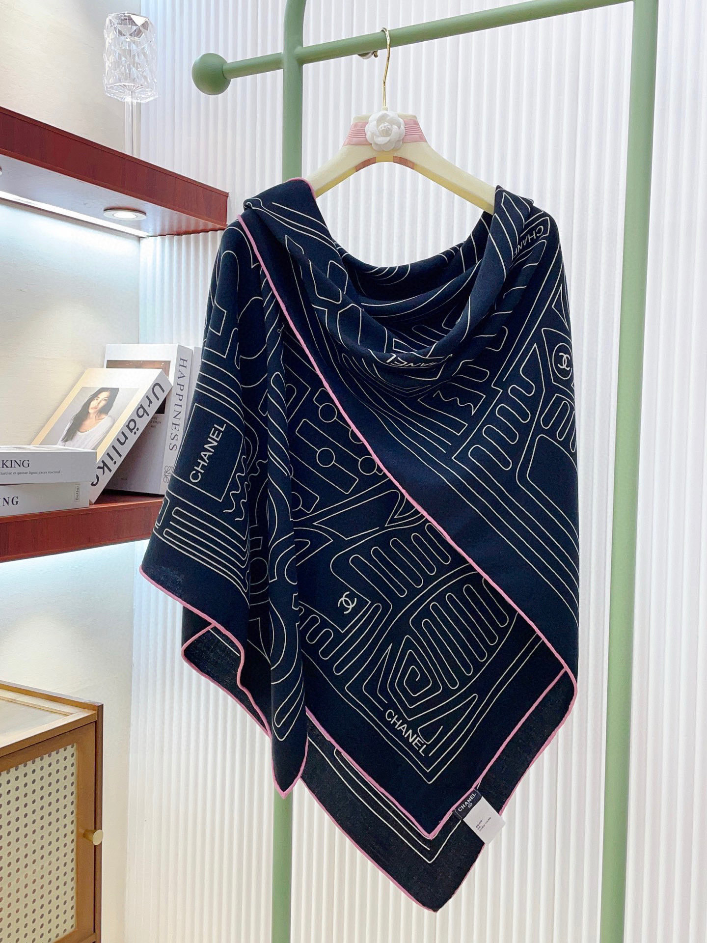 ✨✨✨小香【小香线条条纹140】羊绒方巾‼️抢‼️VIP推荐 ‼️👍下手一定要快【高端 大爱 ‼️纯羊绒