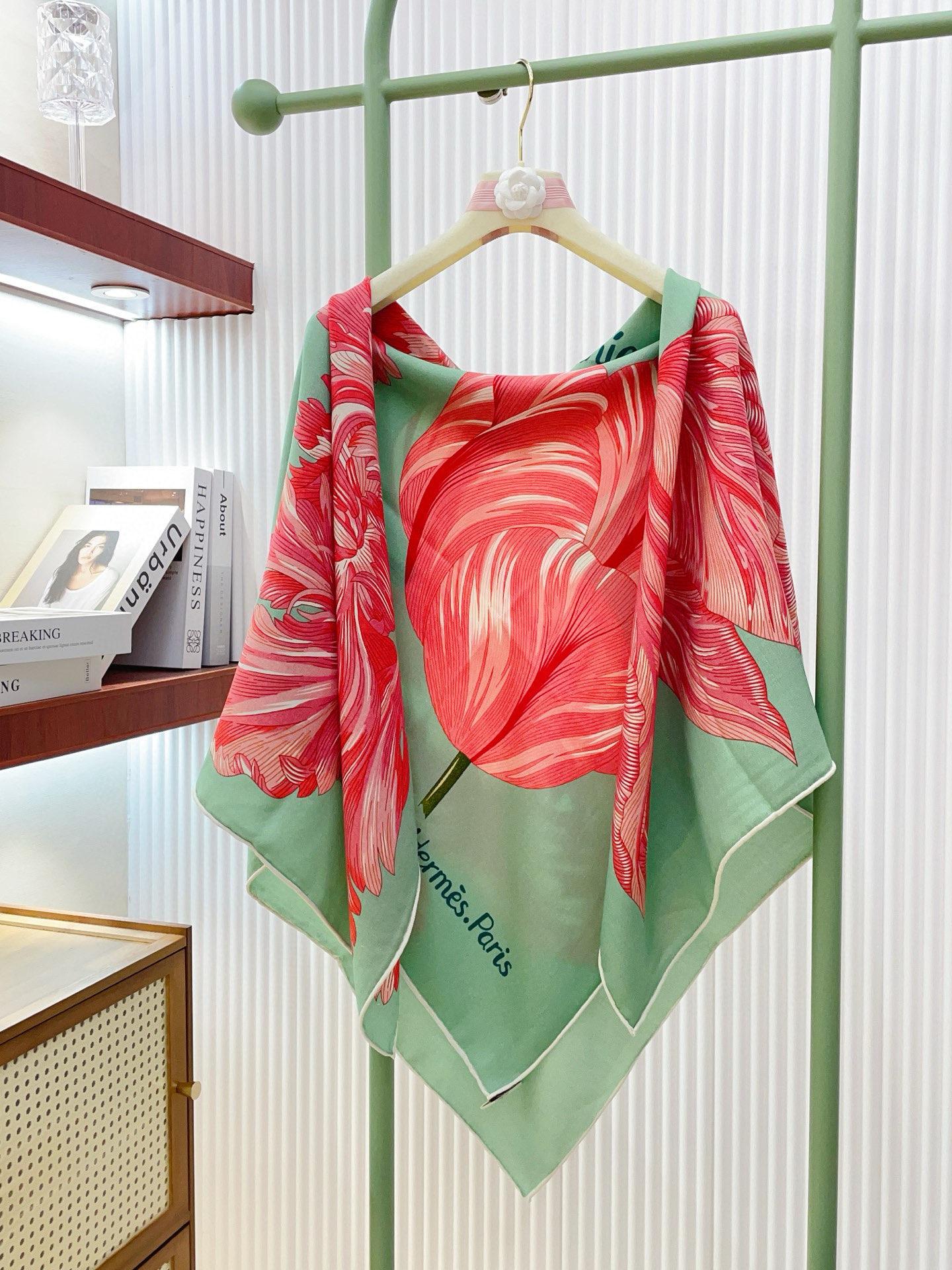 ✨✨【双面同色 丝毛款】H家羊绒新款 买了都说好看‼️推荐💕【郁金香花朵🌹 140】羊绒方巾‼️H家ZG