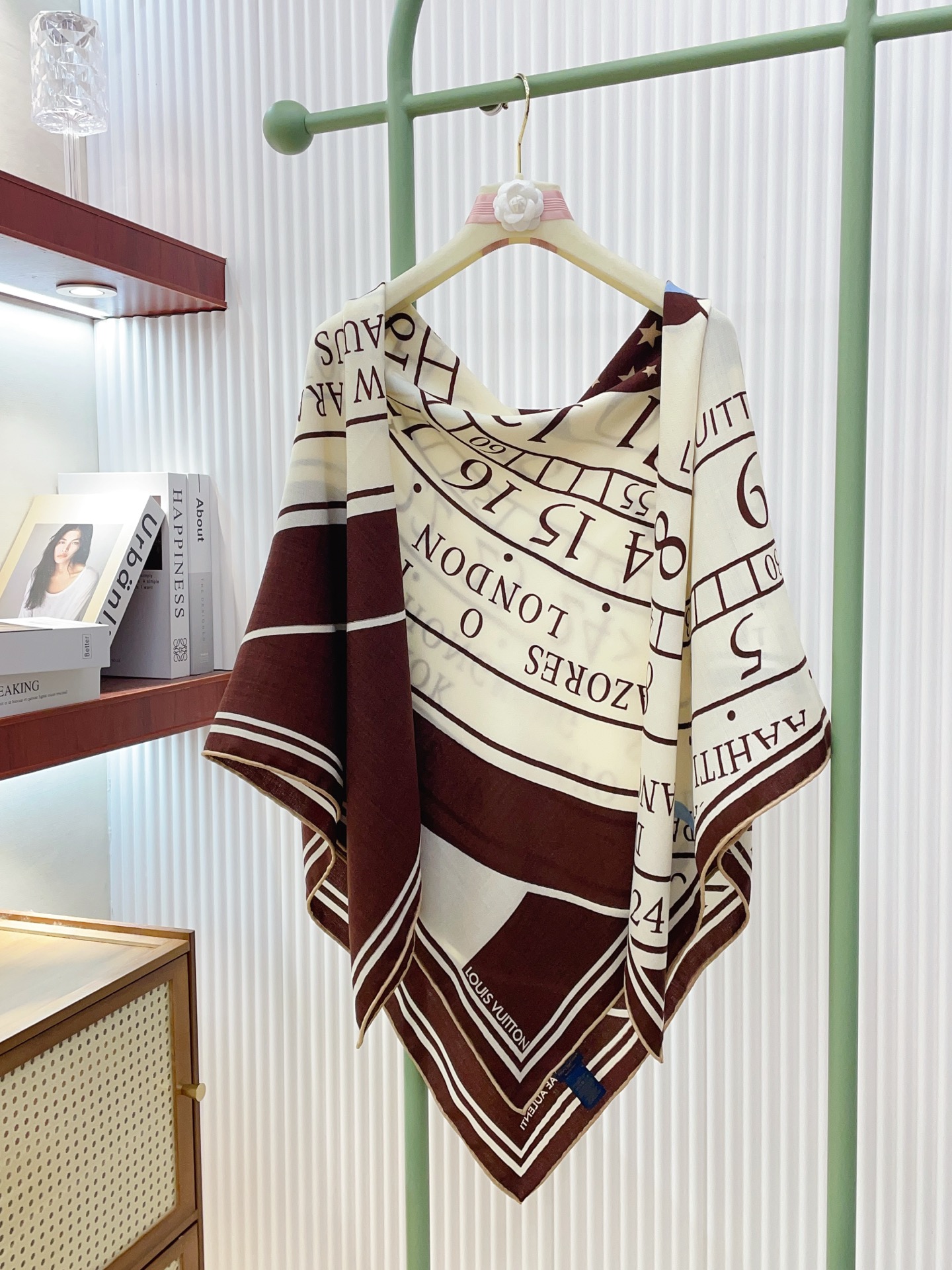 ✨✨【双面同色 丝毛款】L家羊绒新款 买了都说好看‼️推荐💕双面同色羊绒方巾‼️驴家ZG爆款🎁💟立体呈现