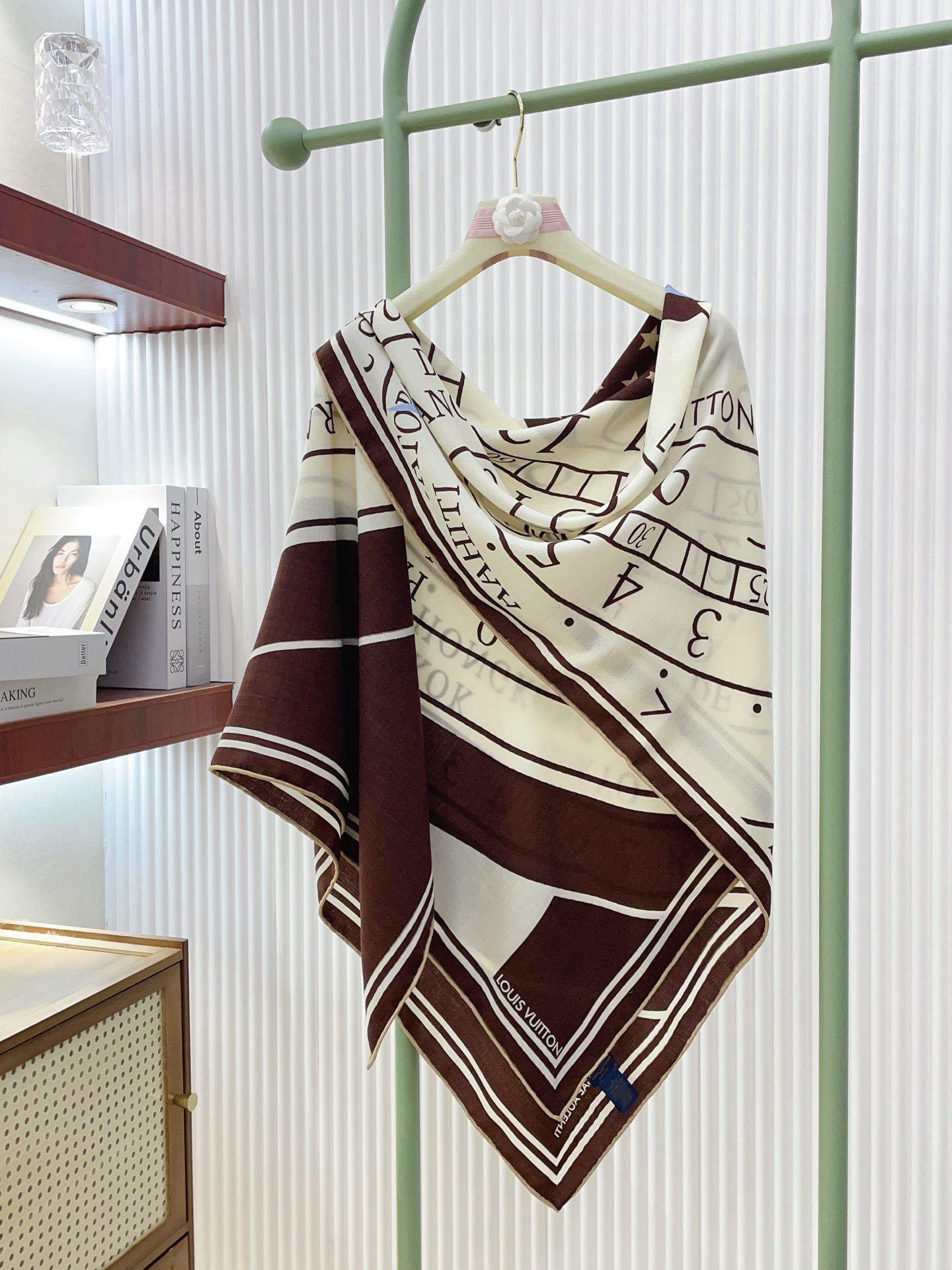 ✨✨【双面同色 丝毛款】L家羊绒新款 买了都说好看‼️推荐💕双面同色羊绒方巾‼️驴家ZG爆款🎁💟立体呈现