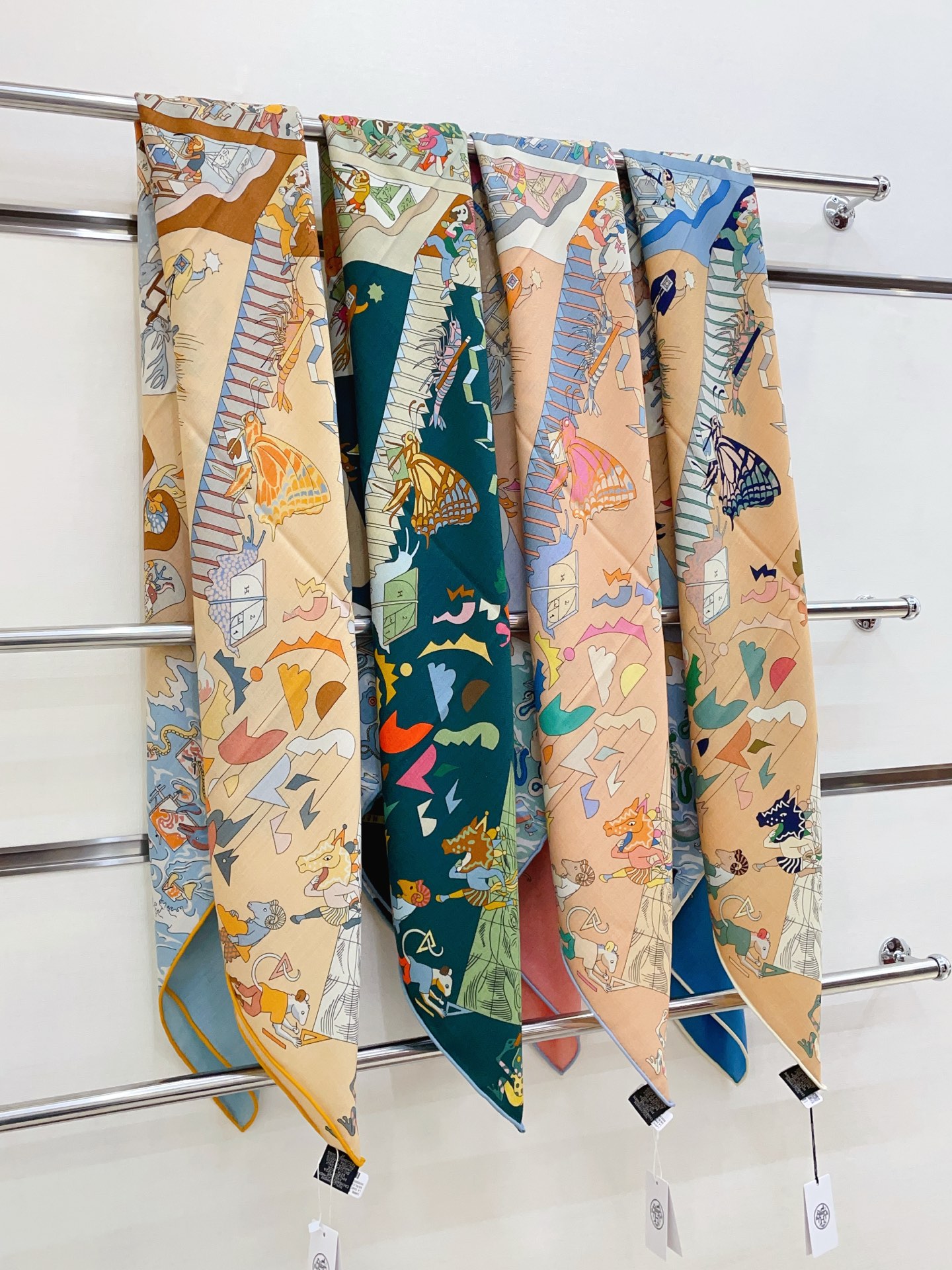 ✨✨【双面同色 丝毛款】H家羊绒新款 买了都说好看‼️推荐💕【马术学院 140】羊绒方巾‼️H家ZG爆款