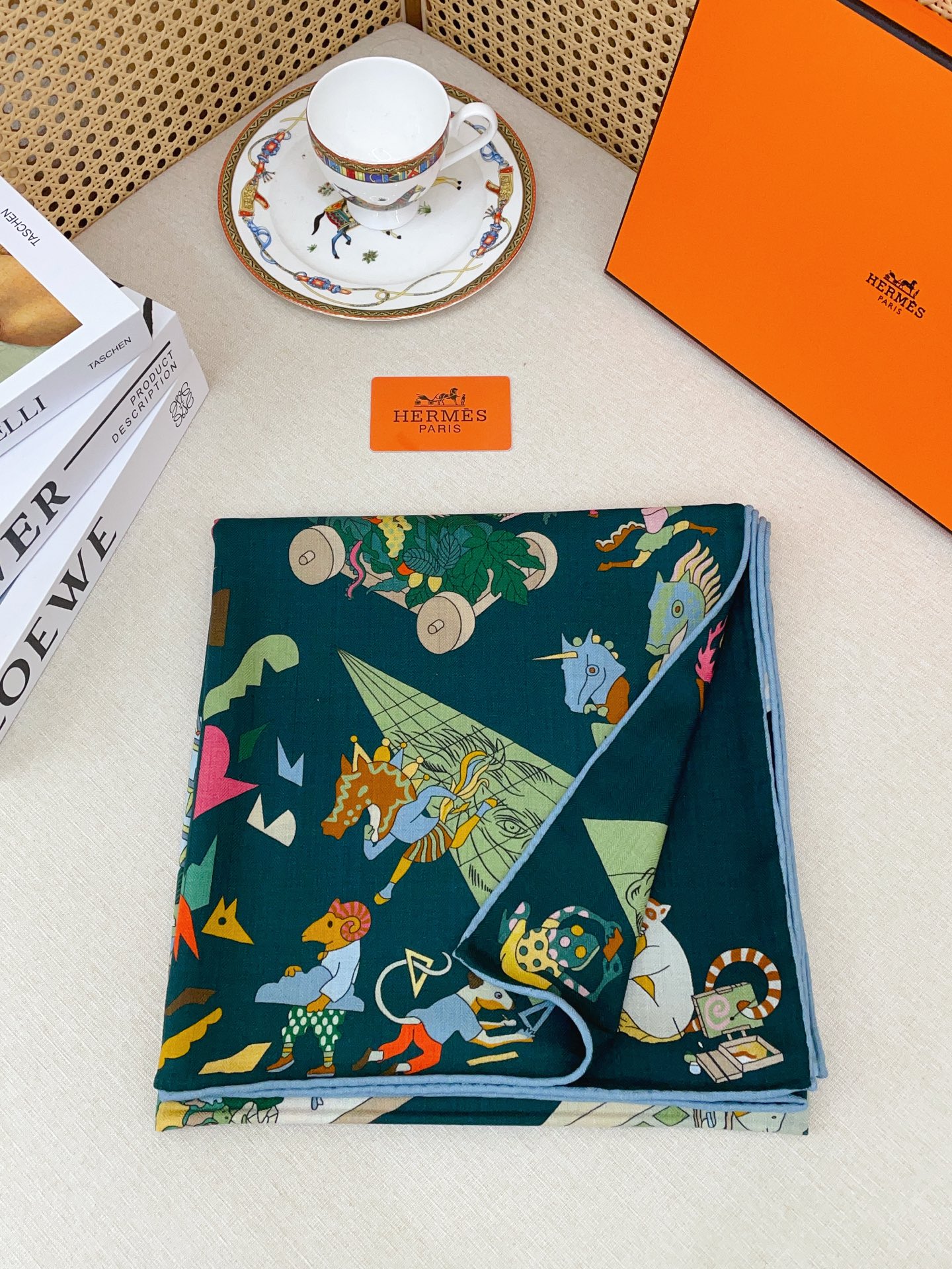 ✨✨【双面同色 丝毛款】H家羊绒新款 买了都说好看‼️推荐💕【马术学院 140】羊绒方巾‼️H家ZG爆款