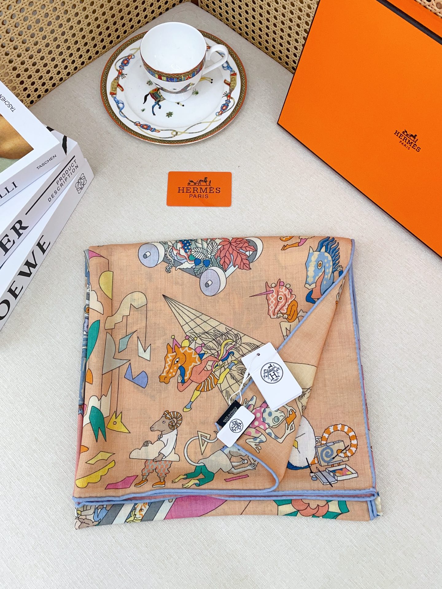 ✨✨【双面同色 丝毛款】H家羊绒新款 买了都说好看‼️推荐💕【马术学院 140】羊绒方巾‼️H家ZG爆款