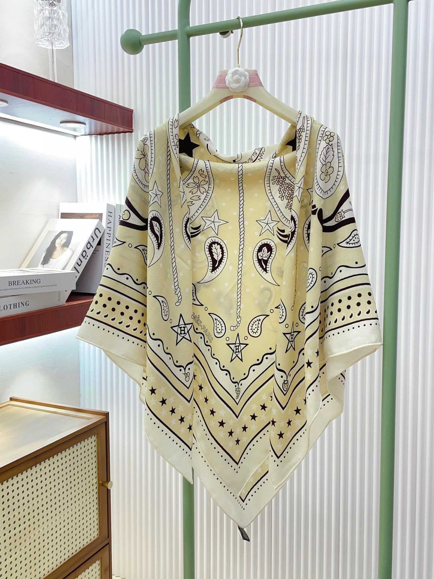 ✨✨【双面同色 丝毛款】H家羊绒新款 买了都说好看‼️推荐💕【水果竞技 140】羊绒方巾‼️H家ZG爆款