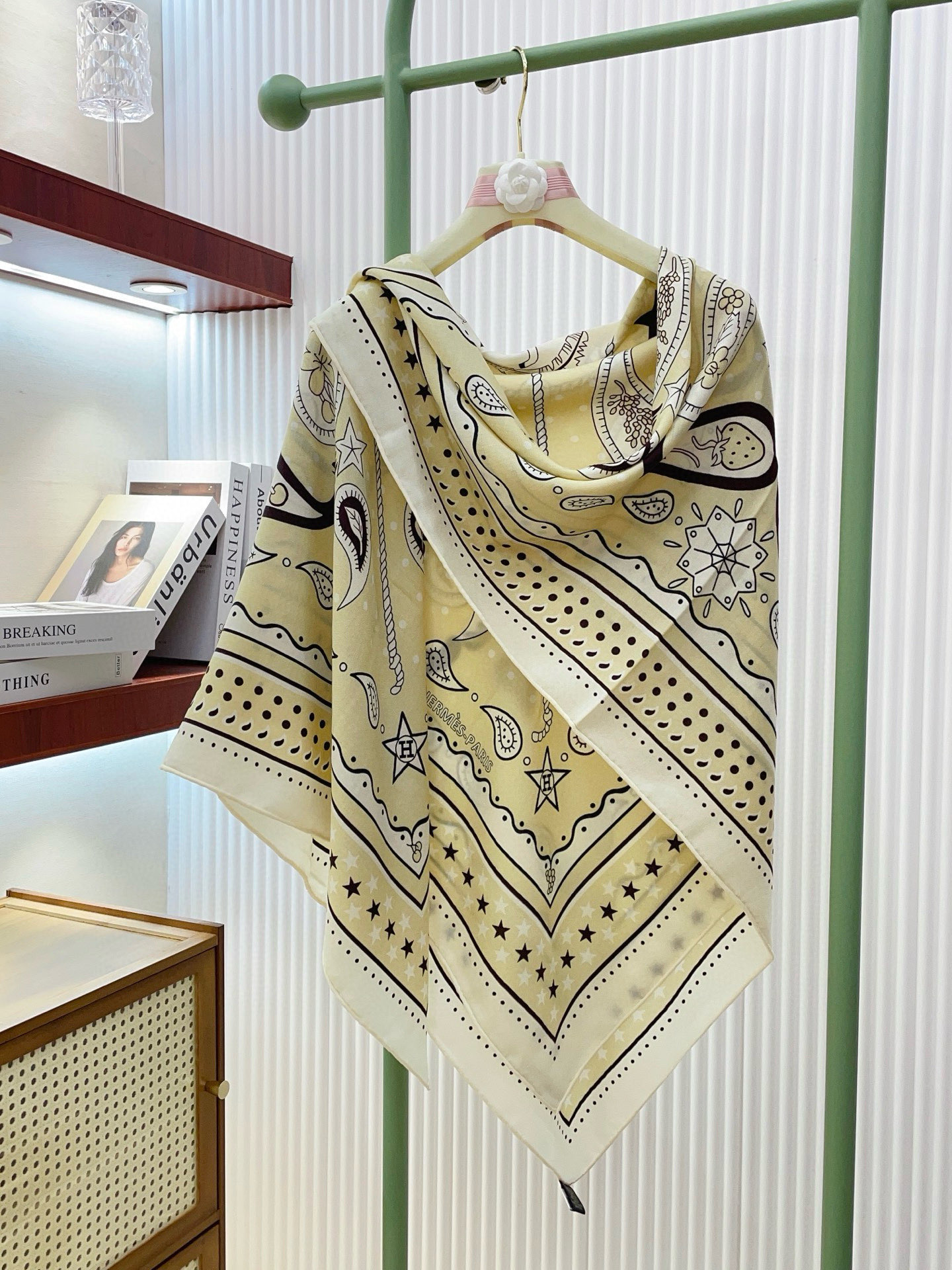 ✨✨【双面同色 丝毛款】H家羊绒新款 买了都说好看‼️推荐💕【水果竞技 140】羊绒方巾‼️H家ZG爆款