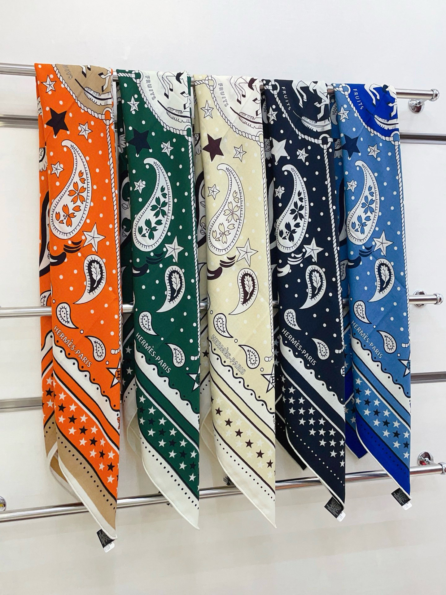 ✨✨【双面同色 丝毛款】H家羊绒新款 买了都说好看‼️推荐💕【水果竞技 140】羊绒方巾‼️H家ZG爆款