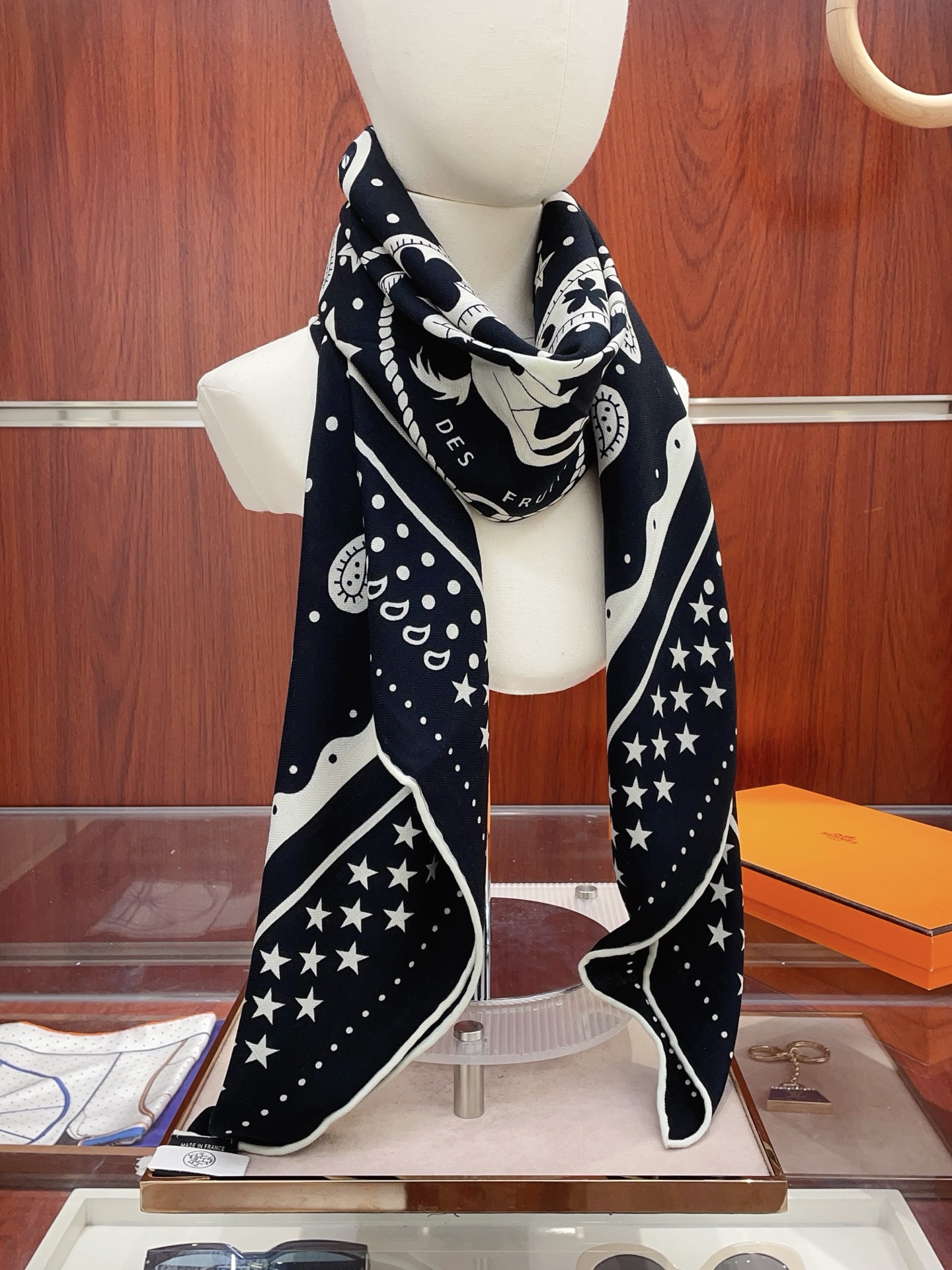 ✨✨【双面同色 丝毛款】H家羊绒新款 买了都说好看‼️推荐💕【水果竞技 140】羊绒方巾‼️H家ZG爆款