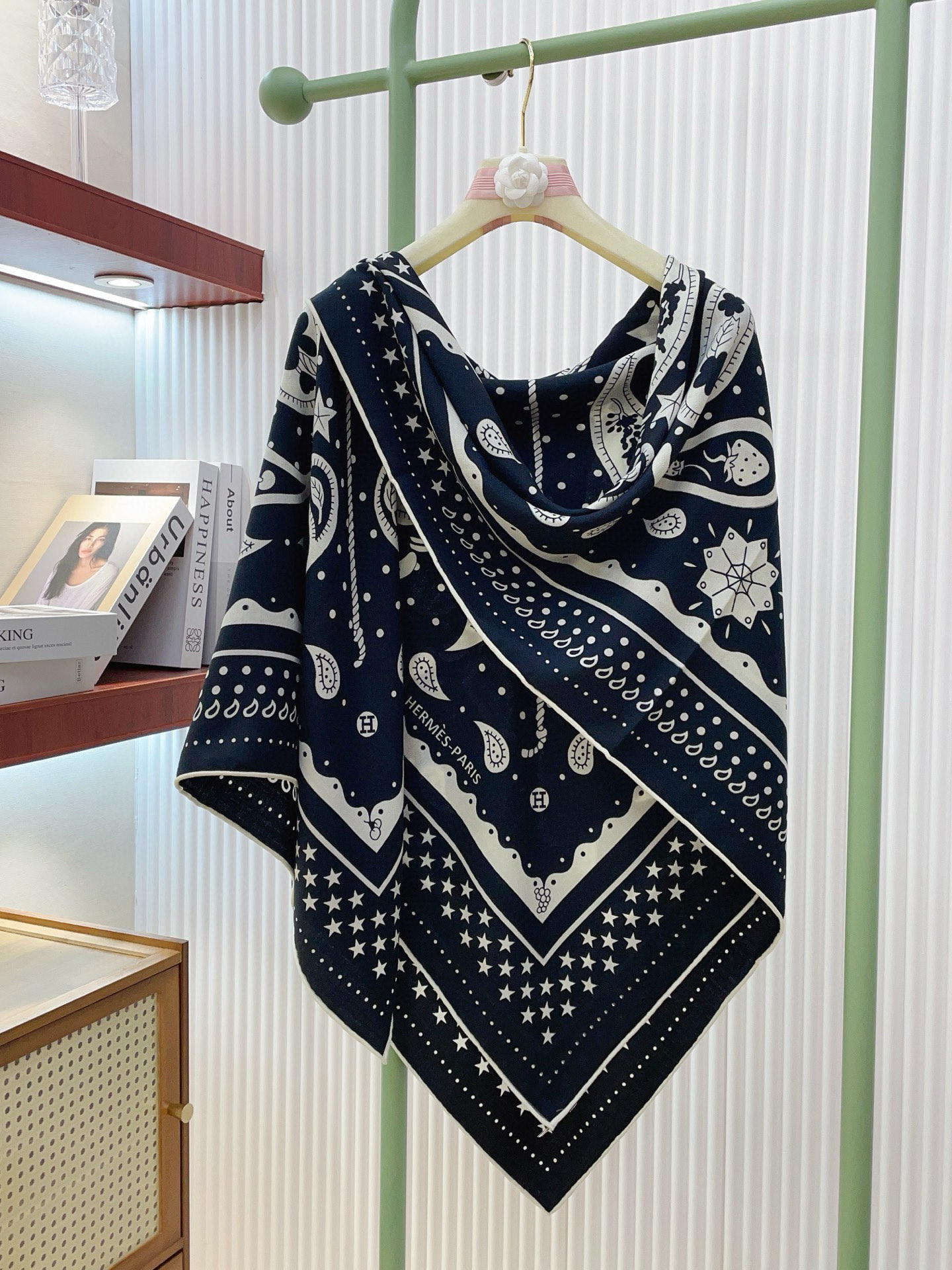 ✨✨【双面同色 丝毛款】H家羊绒新款 买了都说好看‼️推荐💕【水果竞技 140】羊绒方巾‼️H家ZG爆款