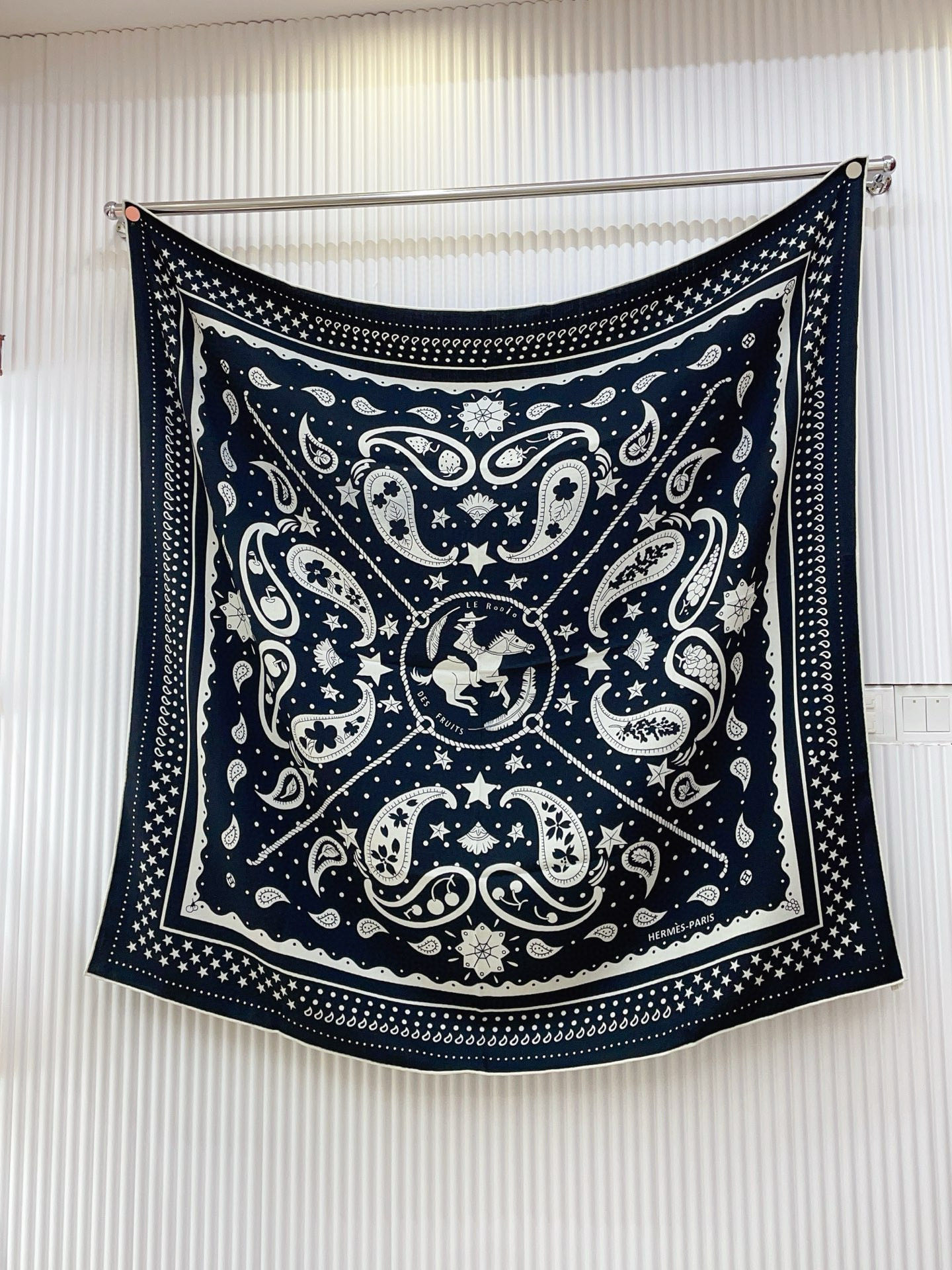 ✨✨【双面同色 丝毛款】H家羊绒新款 买了都说好看‼️推荐💕【水果竞技 140】羊绒方巾‼️H家ZG爆款