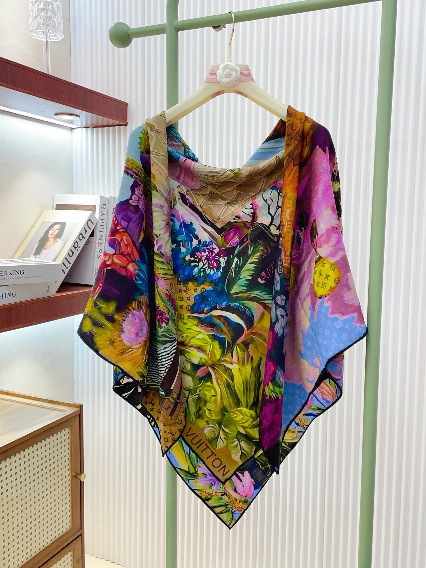 ✨✨【双面同色 丝毛款】L家羊绒新款 买了都说好看‼️推荐💕双面同色羊绒方巾‼️驴家ZG爆款🎁💟立体呈现