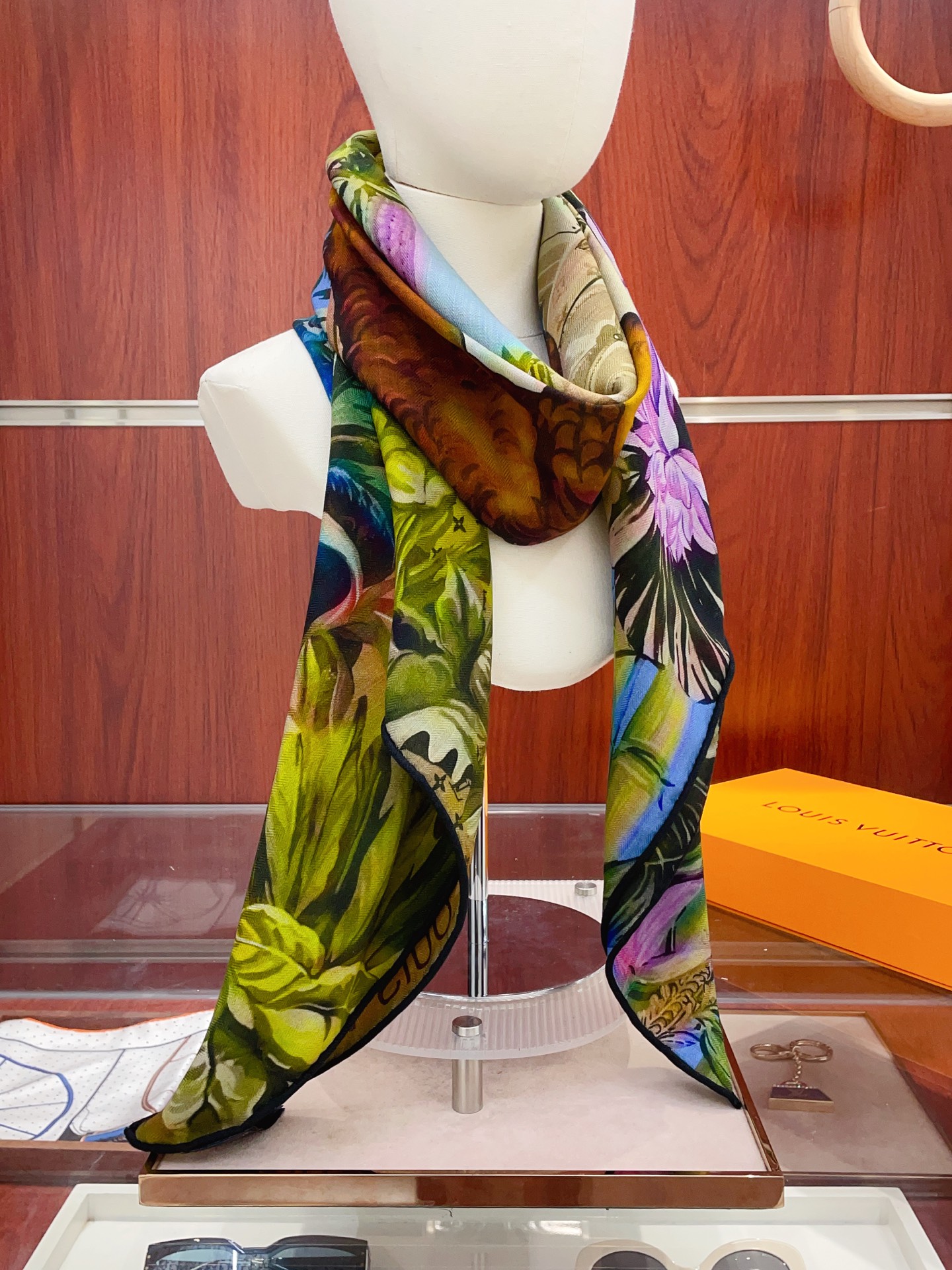 ✨✨【双面同色 丝毛款】L家羊绒新款 买了都说好看‼️推荐💕双面同色羊绒方巾‼️驴家ZG爆款🎁💟立体呈现