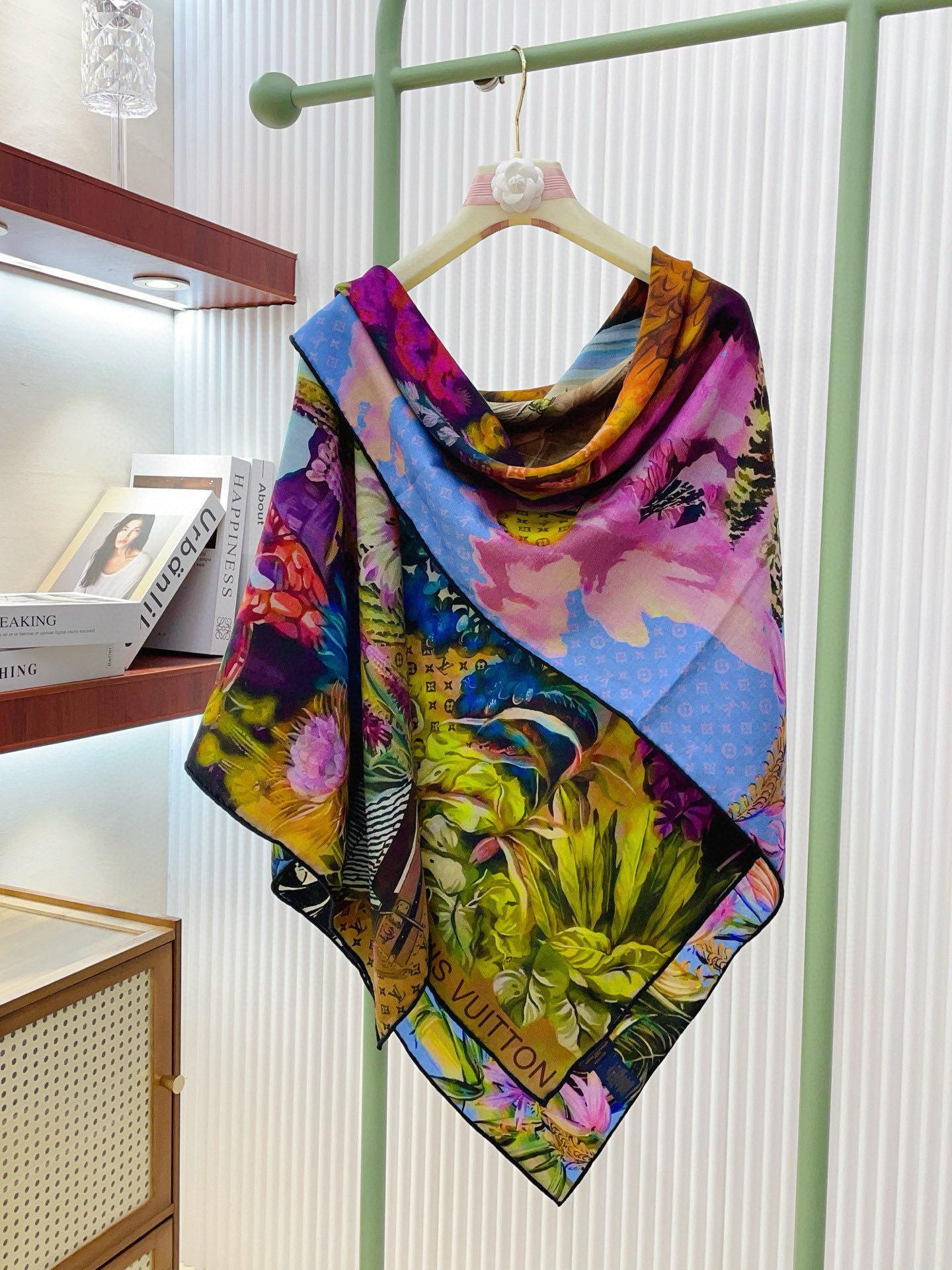 ✨✨【双面同色 丝毛款】L家羊绒新款 买了都说好看‼️推荐💕双面同色羊绒方巾‼️驴家ZG爆款🎁💟立体呈现