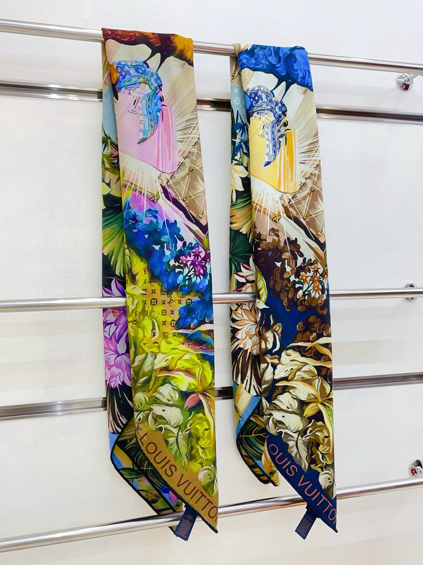 ✨✨【双面同色 丝毛款】L家羊绒新款 买了都说好看‼️推荐💕双面同色羊绒方巾‼️驴家ZG爆款🎁💟立体呈现