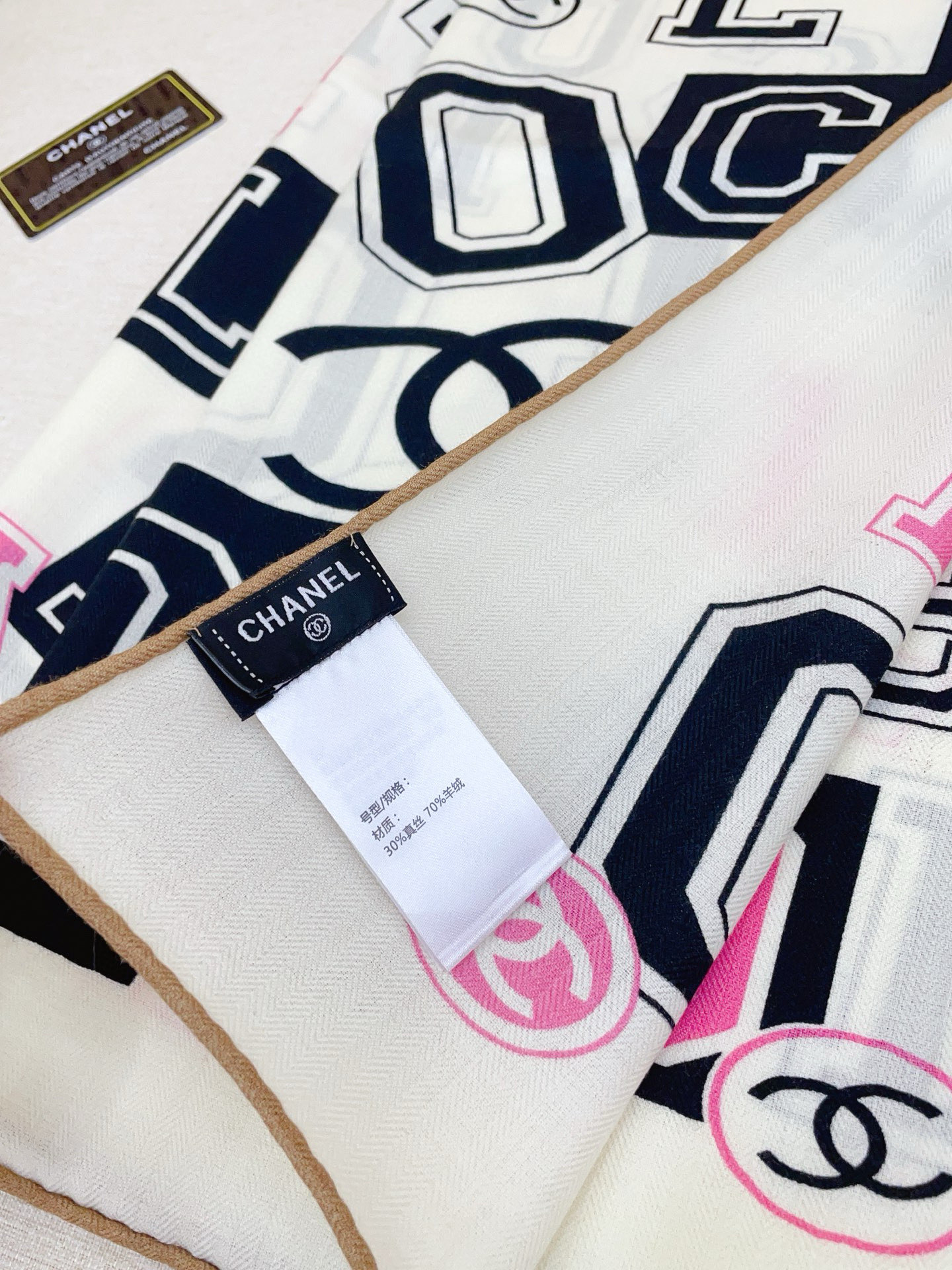 ✨✨【双面同色 丝毛款】小香 羊绒方巾‼️抢‼️VIP推荐 ‼️👍下手一定要快【高端 大爱 ‼️纯羊绒 