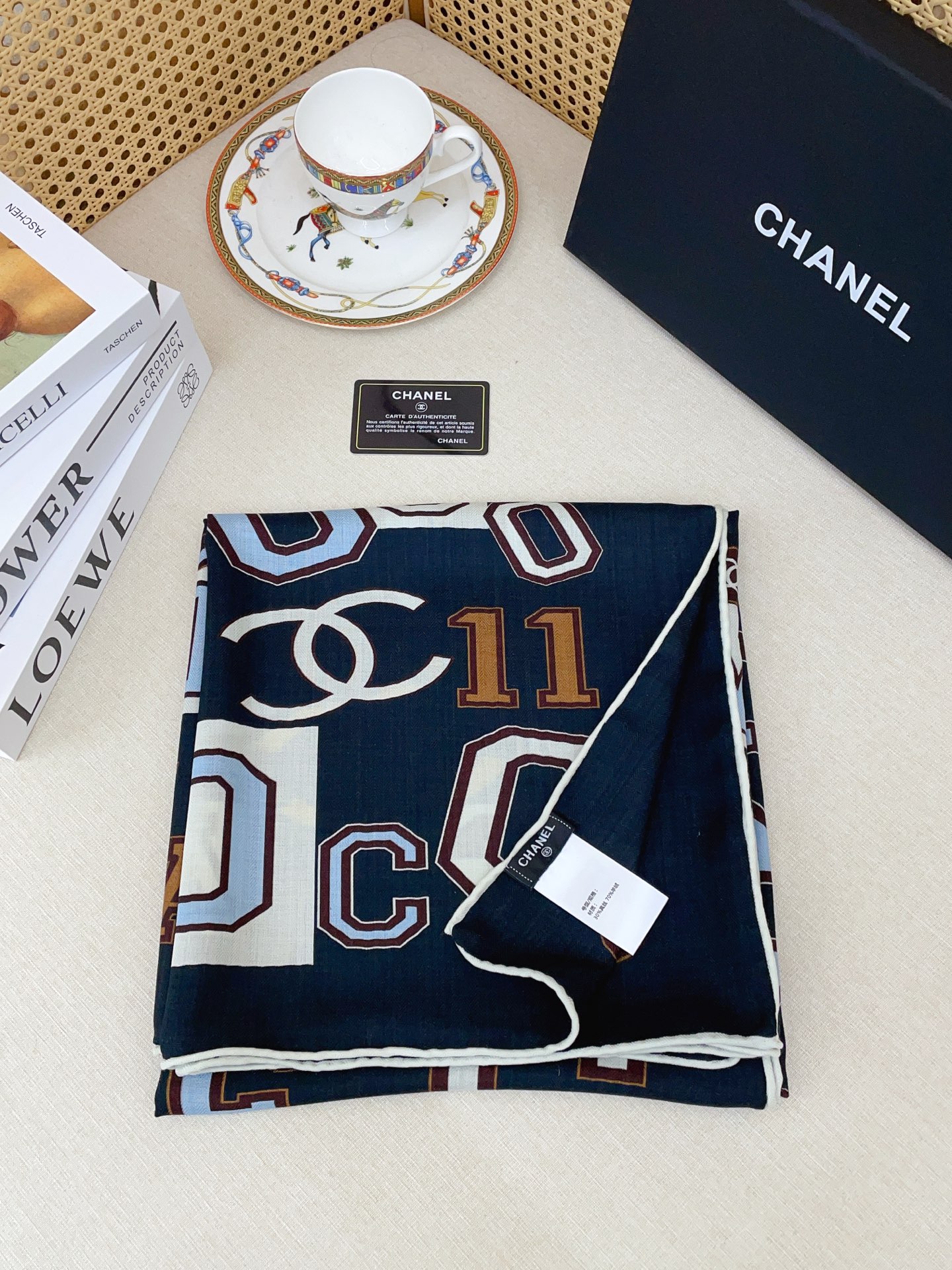 ✨✨【双面同色 丝毛款】小香 羊绒方巾‼️抢‼️VIP推荐 ‼️👍下手一定要快【高端 大爱 ‼️纯羊绒 