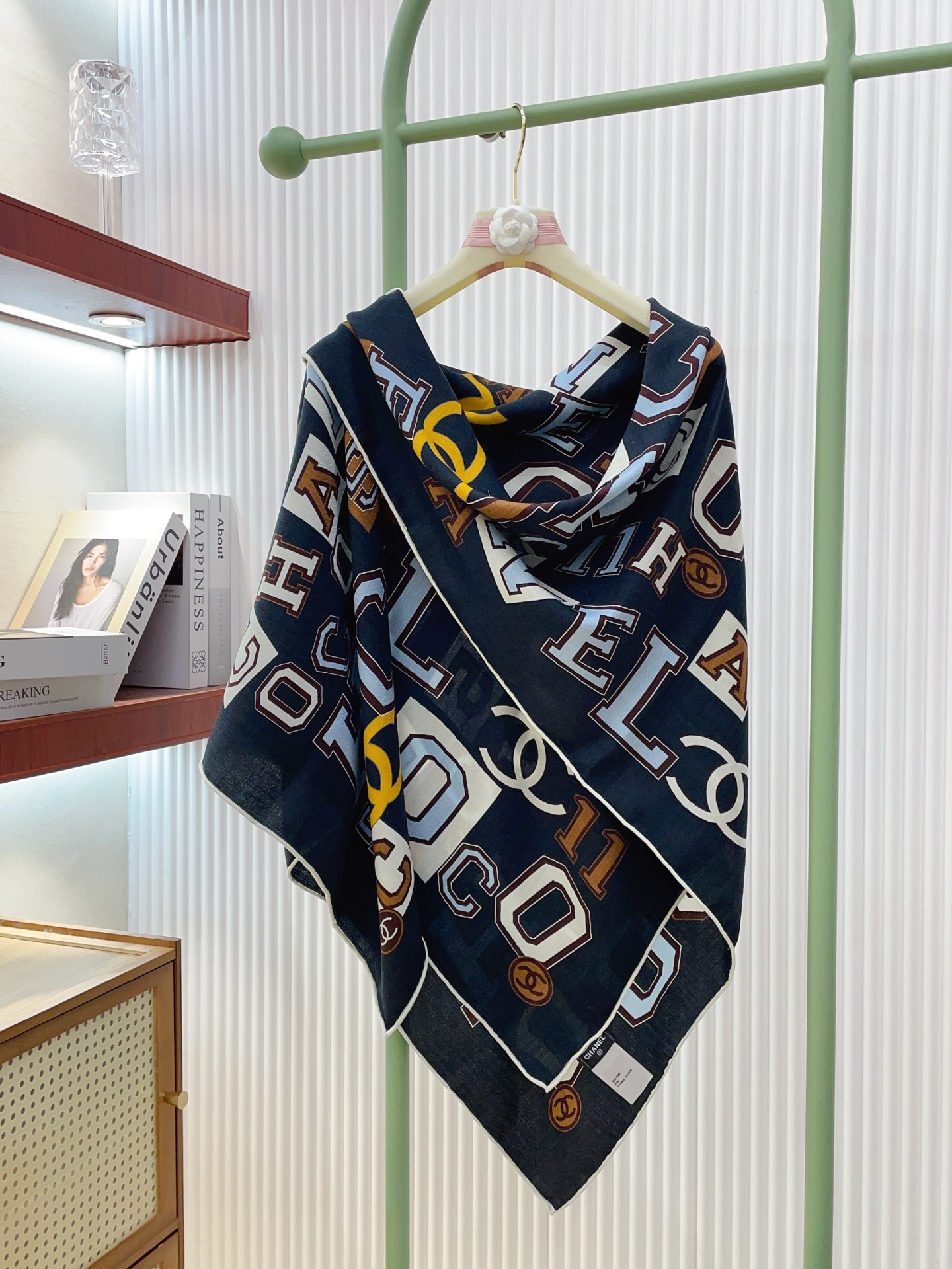 ✨✨【双面同色 丝毛款】小香 羊绒方巾‼️抢‼️VIP推荐 ‼️👍下手一定要快【高端 大爱 ‼️纯羊绒 