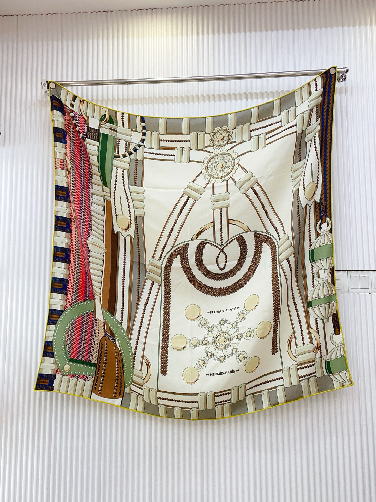 ✨✨【双面同色 丝毛款】H家羊绒新款 买了都说好看‼️推荐💕【银花集 140】羊绒方巾‼️H家ZG爆款🎁