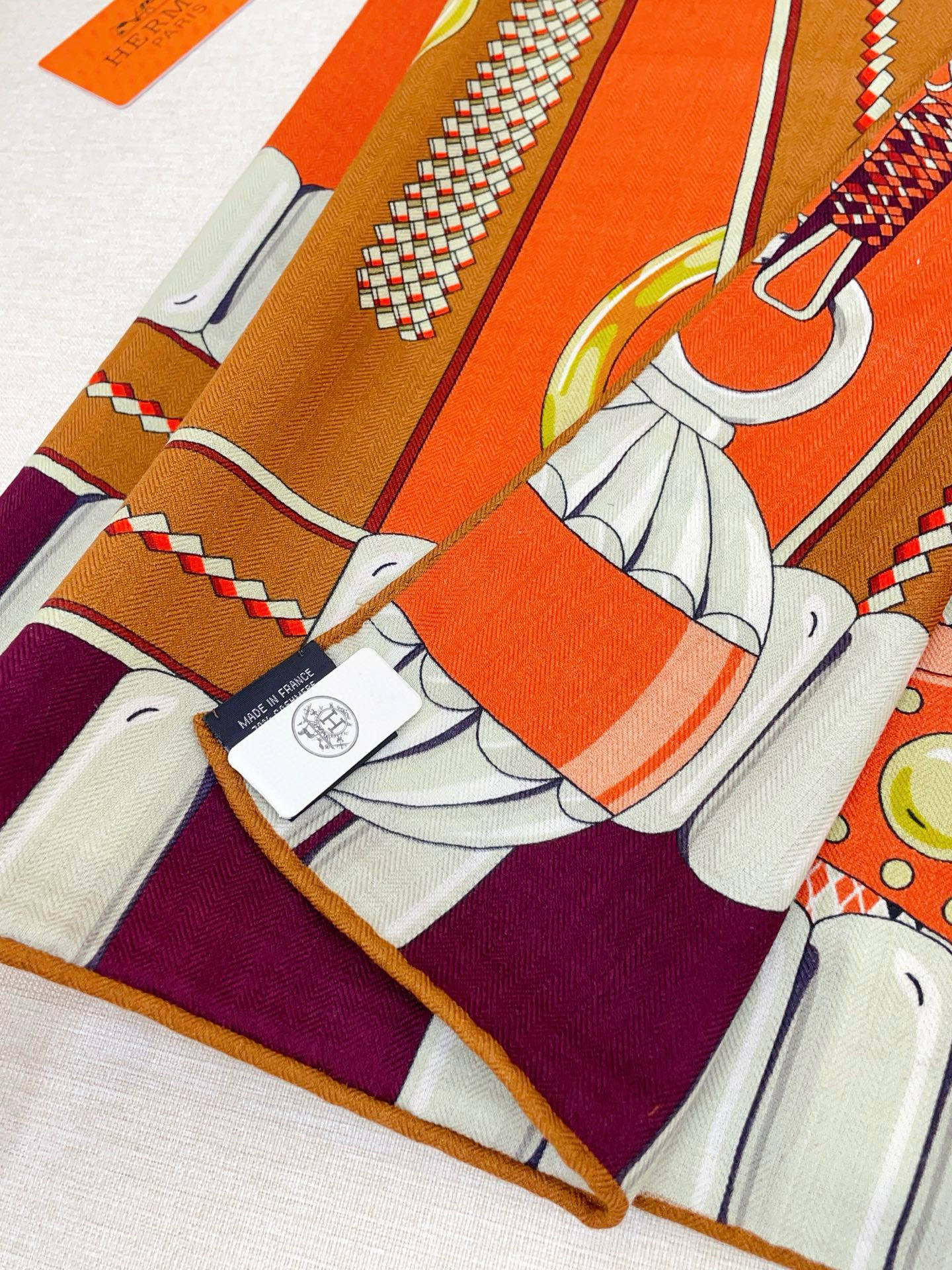 ✨✨【双面同色 丝毛款】H家羊绒新款 买了都说好看‼️推荐💕【银花集 140】羊绒方巾‼️H家ZG爆款🎁