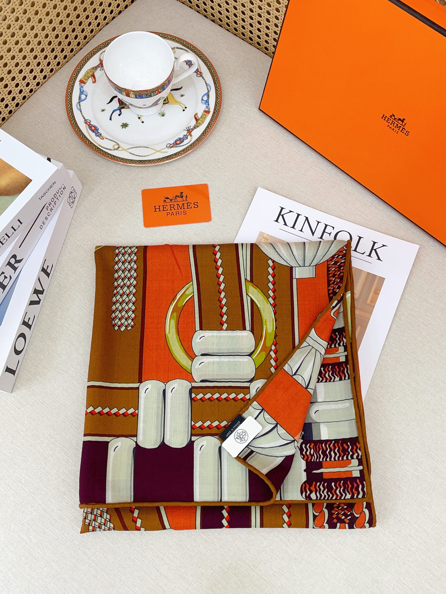 ✨✨【双面同色 丝毛款】H家羊绒新款 买了都说好看‼️推荐💕【银花集 140】羊绒方巾‼️H家ZG爆款🎁