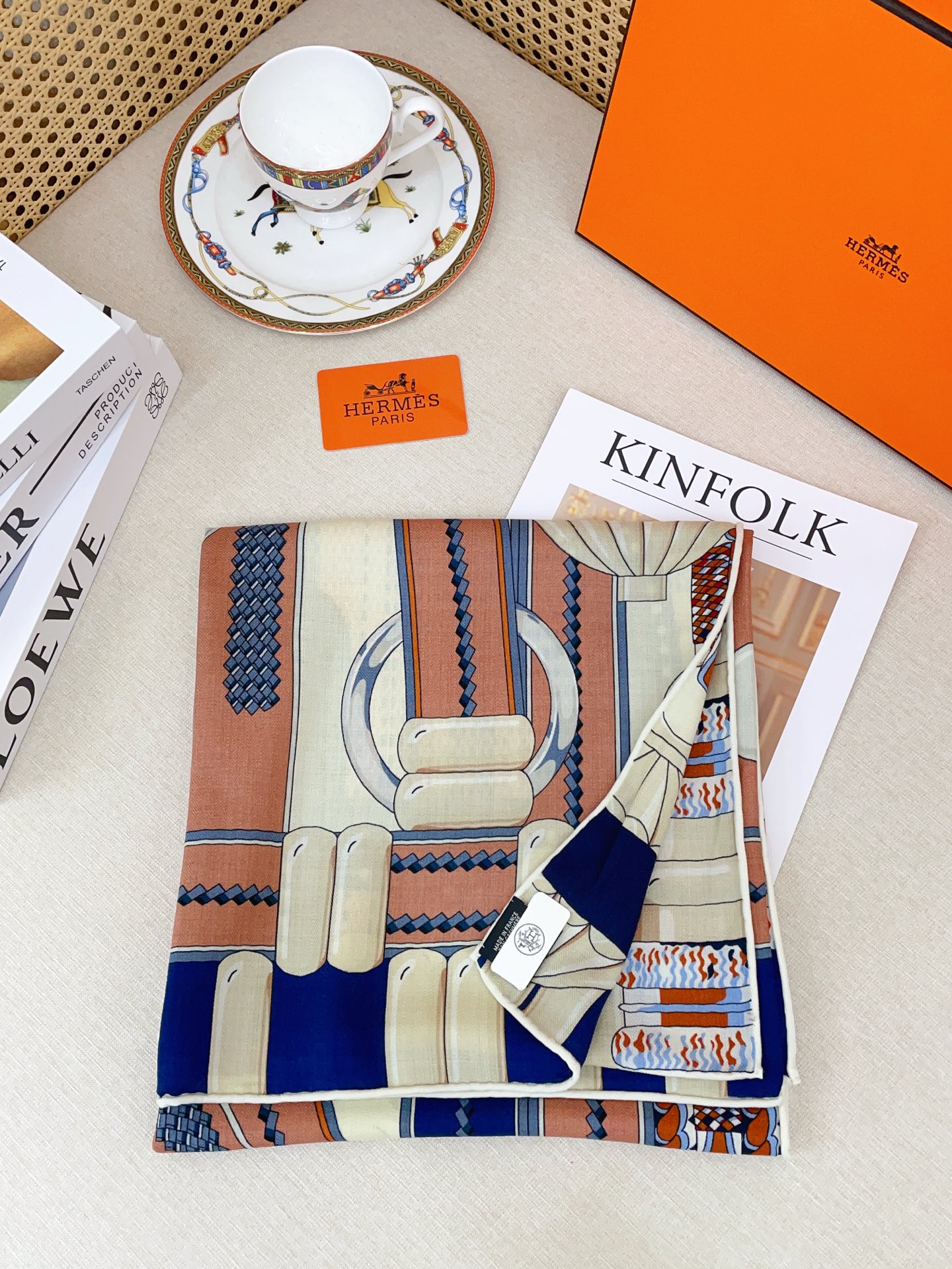 ✨✨【双面同色 丝毛款】H家羊绒新款 买了都说好看‼️推荐💕【银花集 140】羊绒方巾‼️H家ZG爆款🎁