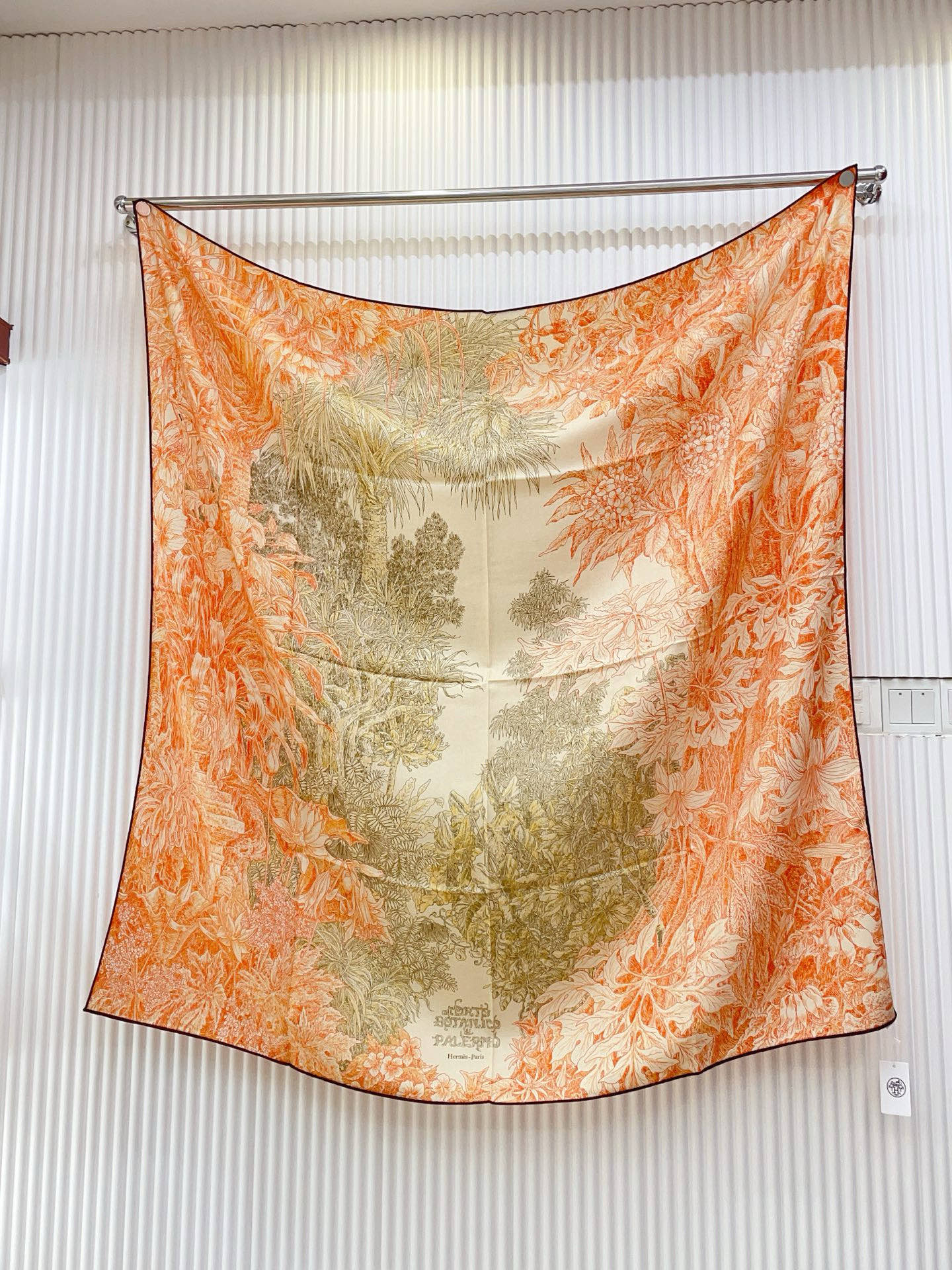 ✨✨【双面同色 丝毛款】H家羊绒新款 买了都说好看‼️推荐💕【巴勒莫植物园 140】羊绒方巾‼️H家ZG