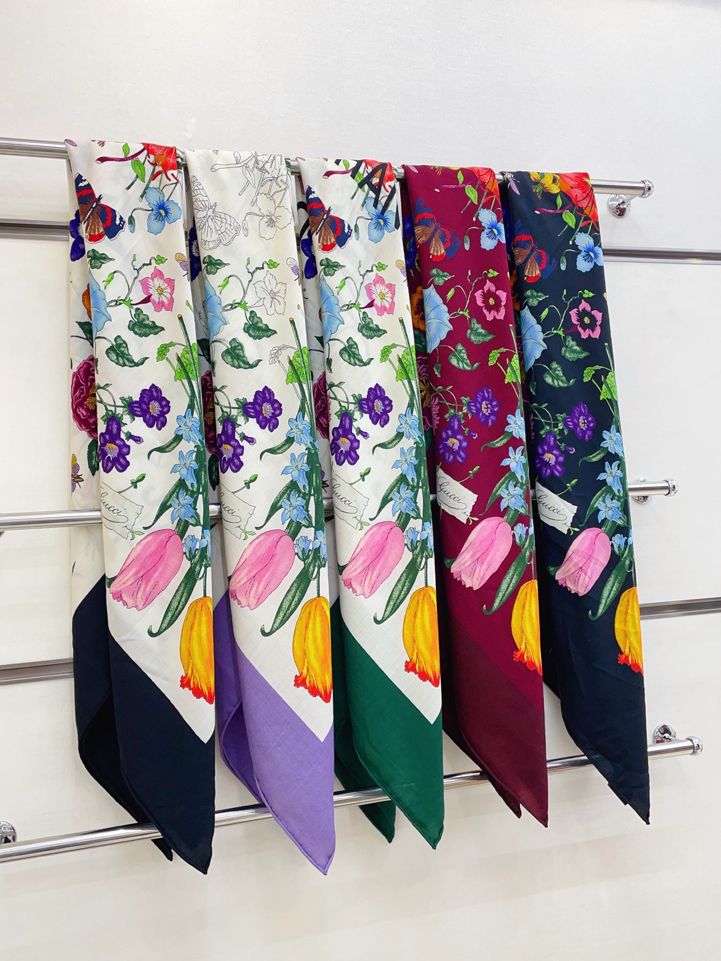 ✨✨【双面同色 丝毛款】大G 羊绒方巾‼️抢‼️VIP推荐 ‼️👍下手一定要快【高端 大爱 ‼️纯羊绒 