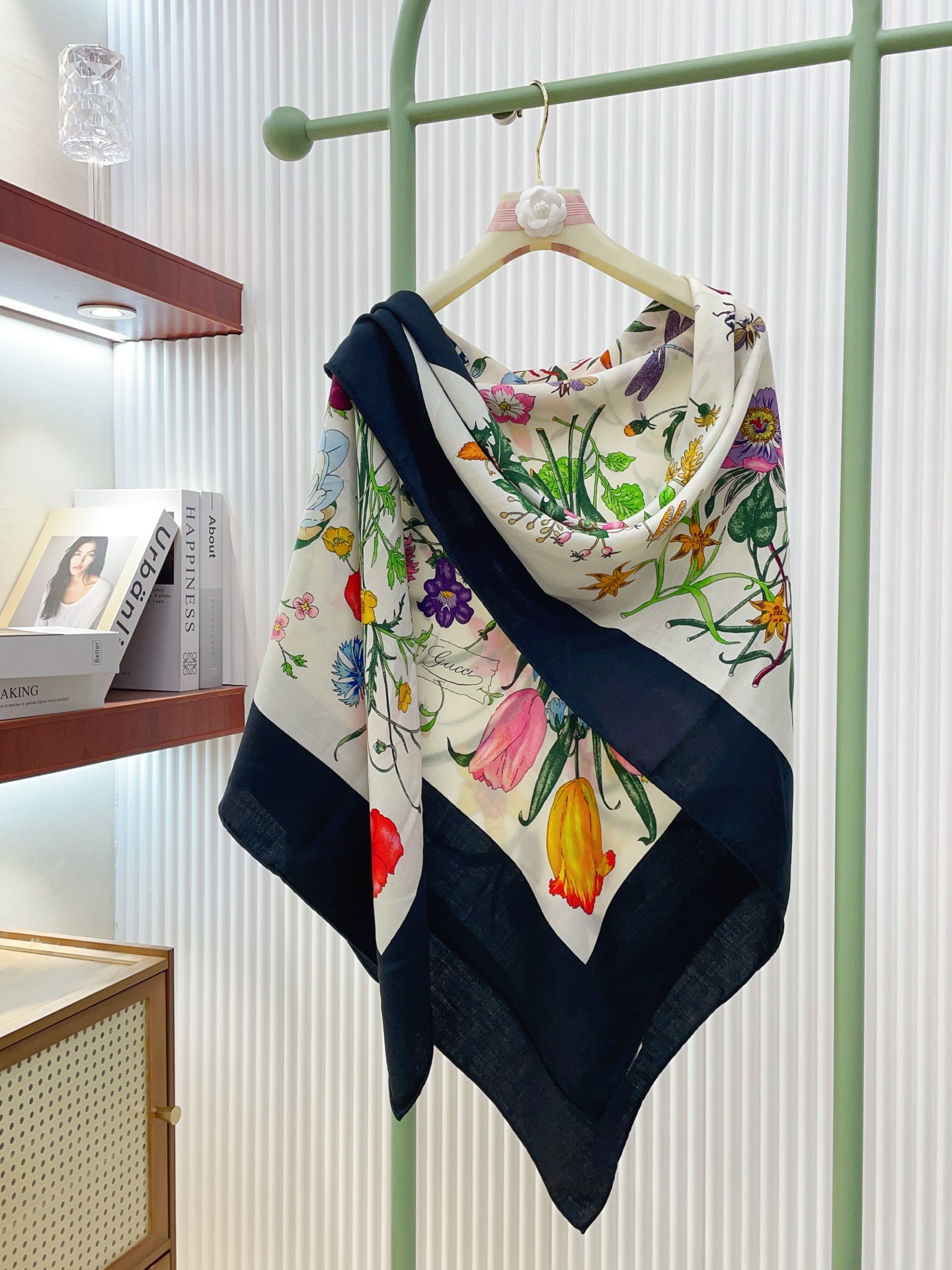 ✨✨【双面同色 丝毛款】大G 羊绒方巾‼️抢‼️VIP推荐 ‼️👍下手一定要快【高端 大爱 ‼️纯羊绒 