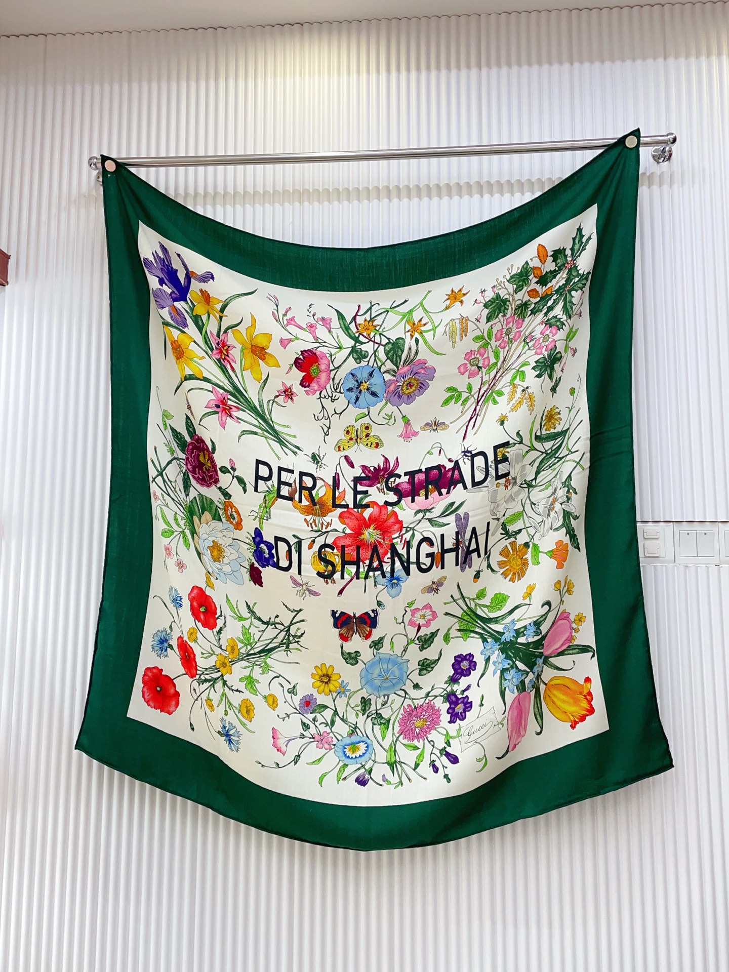 ✨✨【双面同色 丝毛款】大G 羊绒方巾‼️抢‼️VIP推荐 ‼️👍下手一定要快【高端 大爱 ‼️纯羊绒 