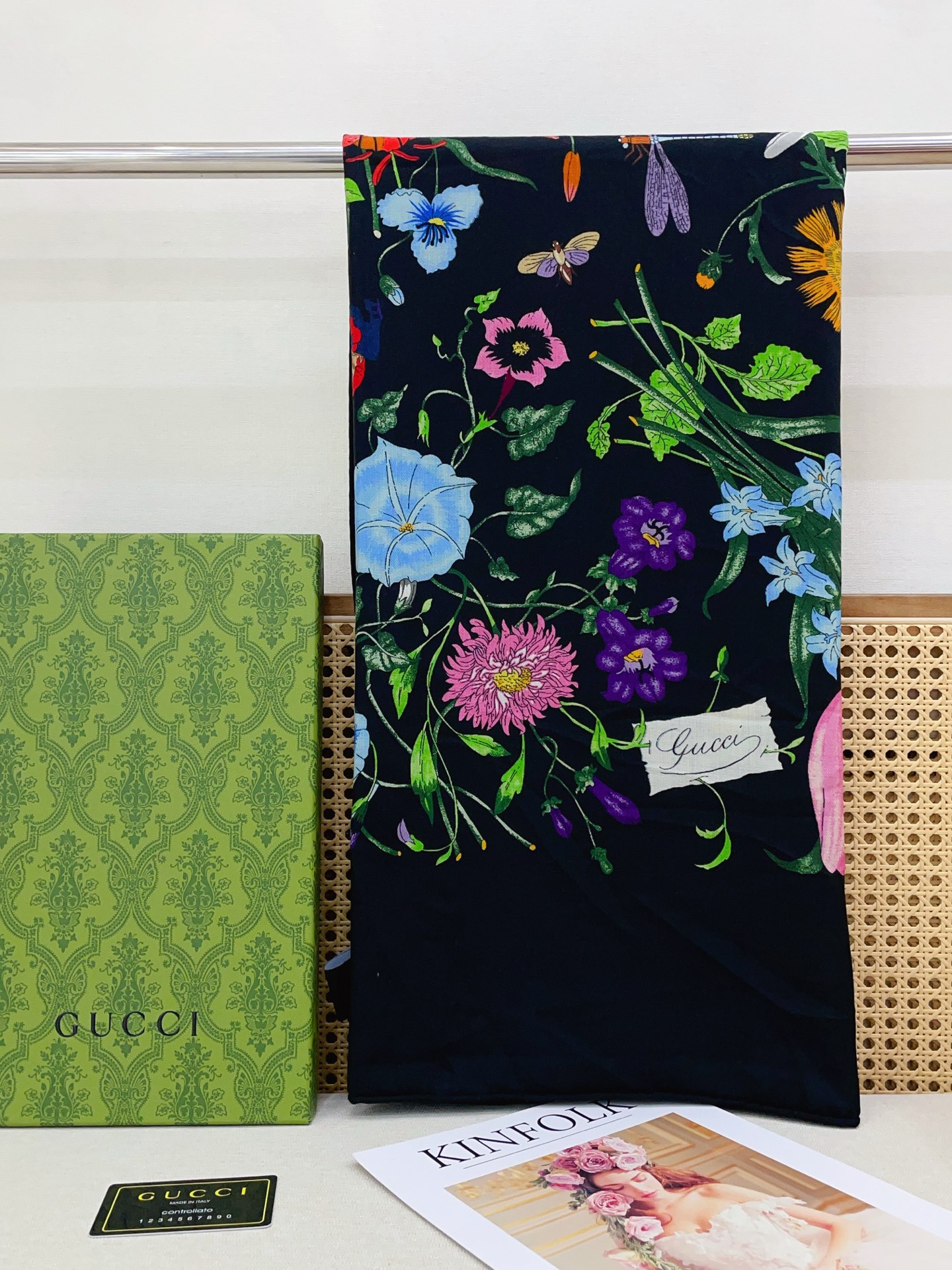 ✨✨【双面同色 丝毛款】大G 羊绒方巾‼️抢‼️VIP推荐 ‼️👍下手一定要快【高端 大爱 ‼️纯羊绒 