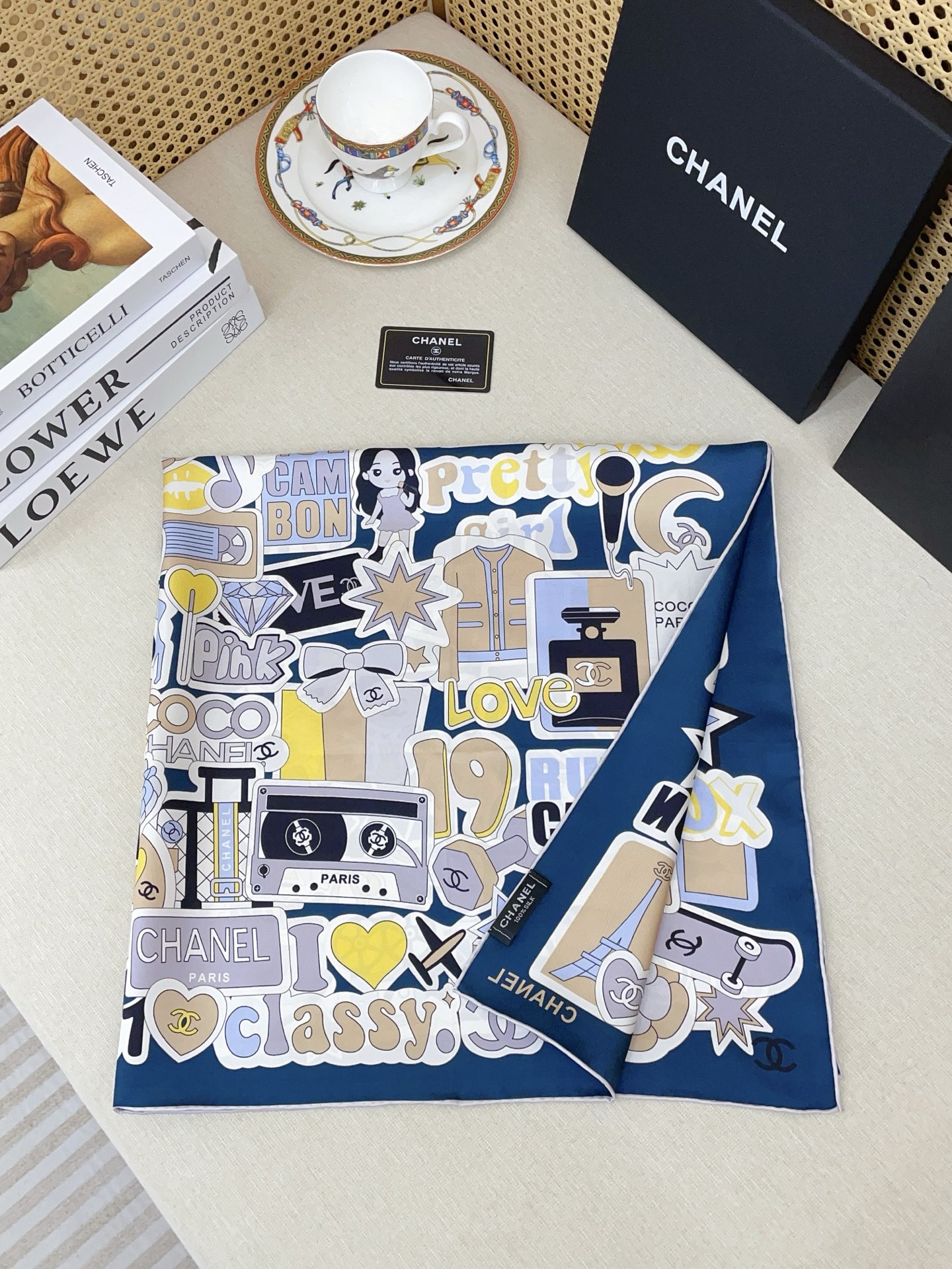 ✨✨【18姆米 双面同色】新款小香‼️美翻了[流泪]最新御用殿堂级极品‼️经典元素图案设计风格❗️美丽至