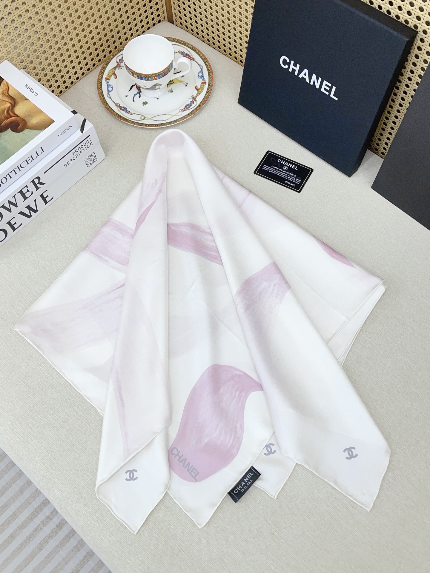 ✨✨【18姆米 双面同色】新款小香‼️美翻了[流泪]最新御用殿堂级极品‼️经典元素图案设计风格❗️美丽至