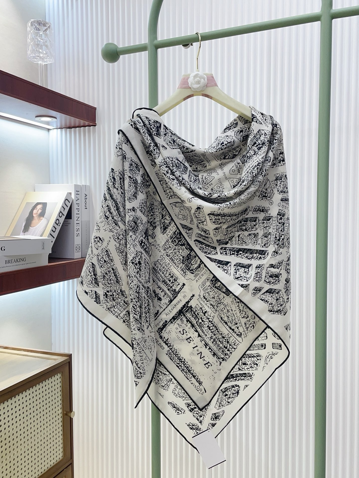 ✨✨【双面同色 丝毛款】CD家羊绒新款 买了都说好看‼️推荐💕双面同色羊绒方巾‼️D家ZG爆款🎁💟立体呈