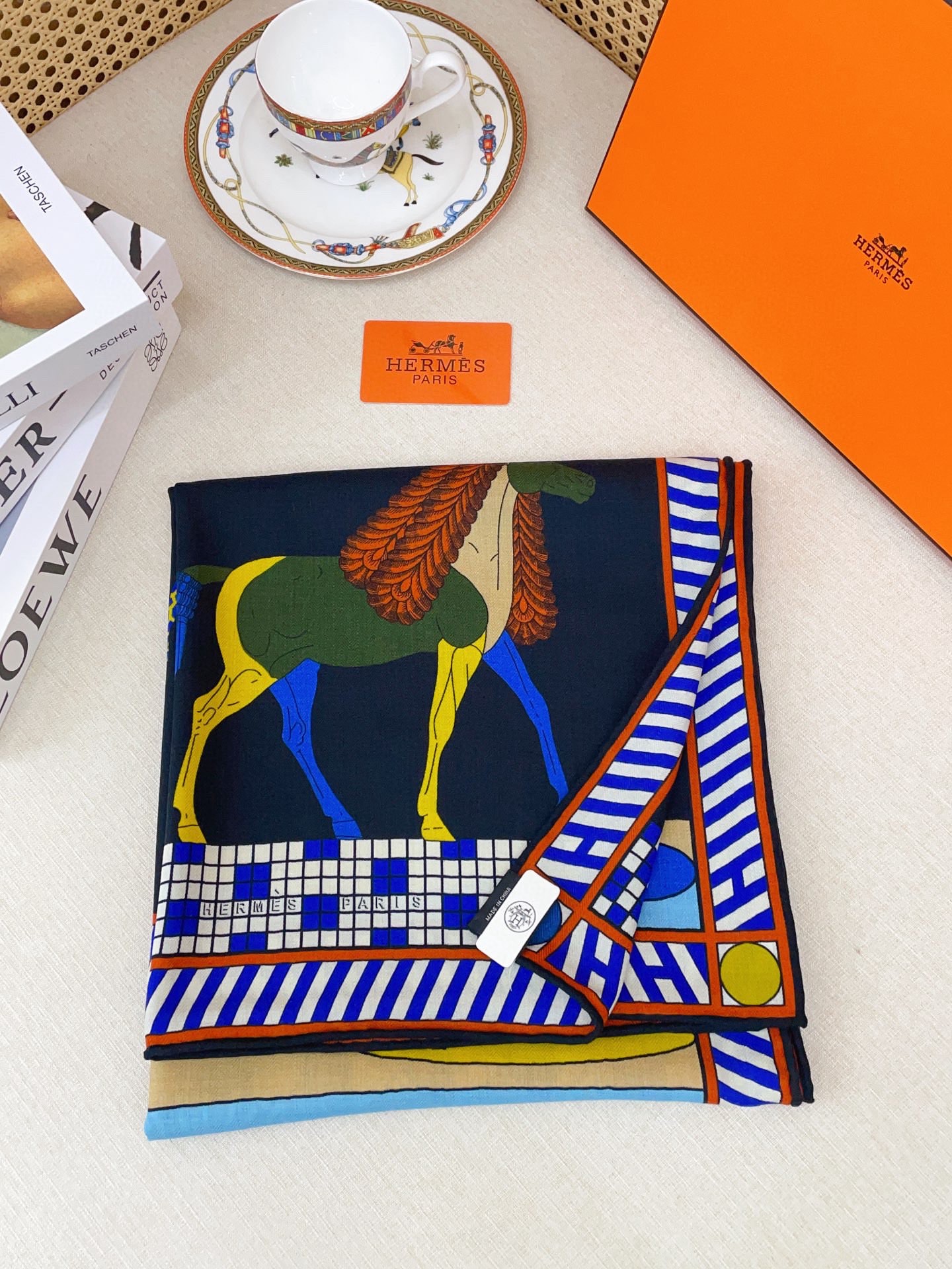 ✨✨4⃣️色品质【双面同色 丝毛款】H家羊绒新款 买了都说好看‼️推荐💕【全速前进 140】羊绒方巾‼️