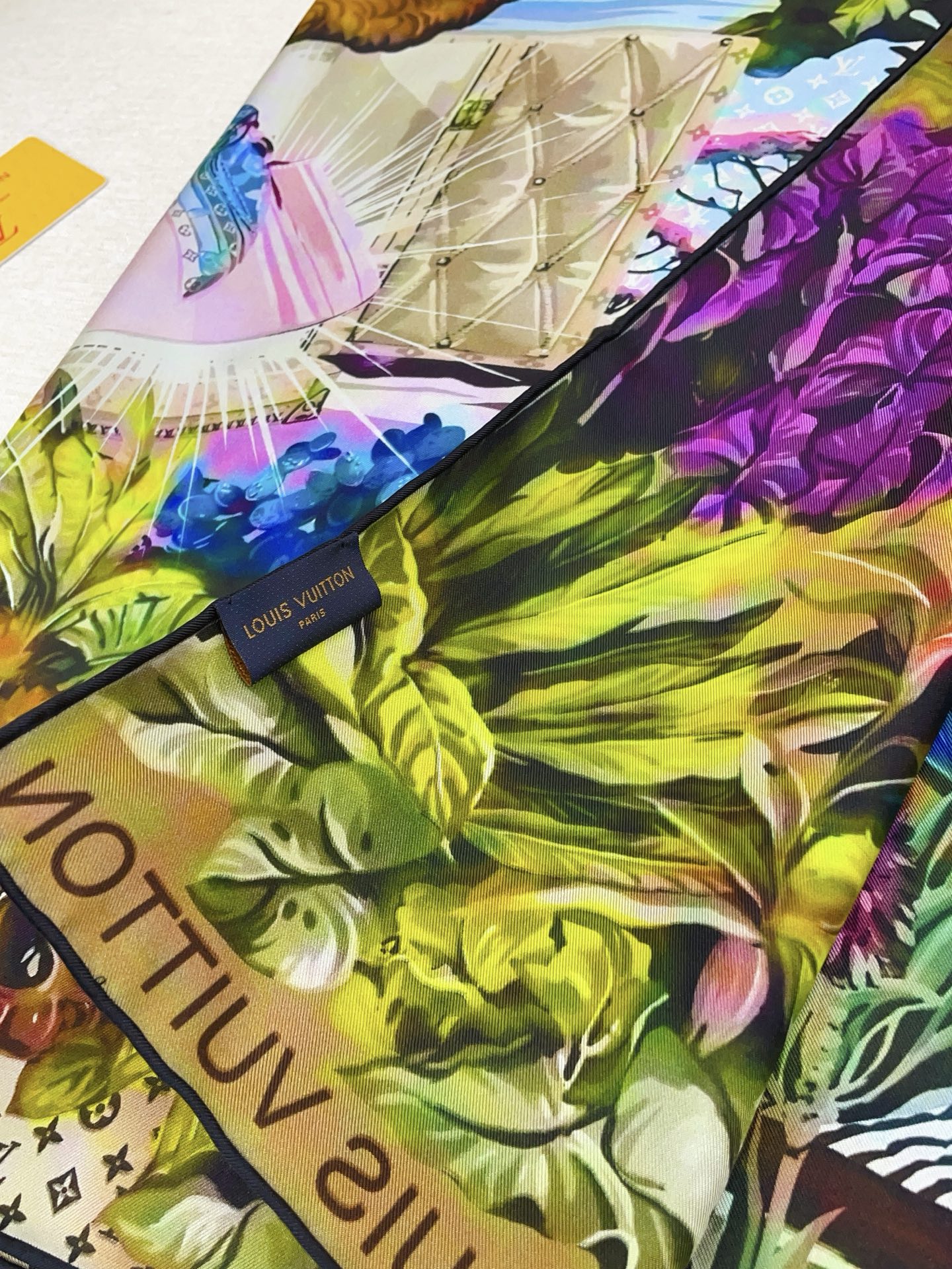 ✨✨【18姆米 双面同色】上身效果疯狂的喜欢❗️专柜也是刚刚上架的，L*最最新款~非常有看头，L的这类元