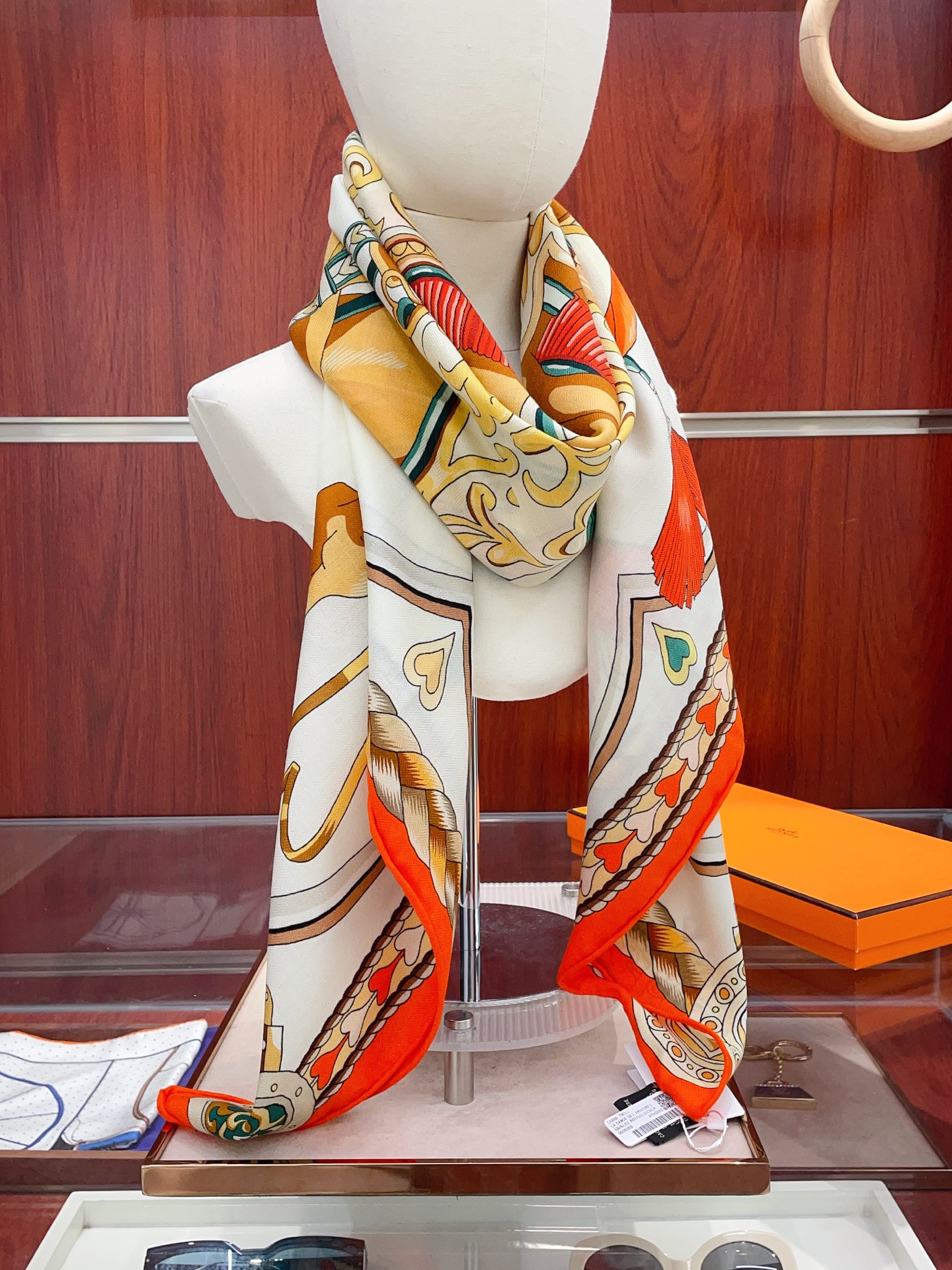 ✨✨【双面同色 丝毛款】H家羊绒新款 买了都说好看‼️推荐💕【甜蜜的鞍具 140】羊绒方巾‼️H家ZG爆