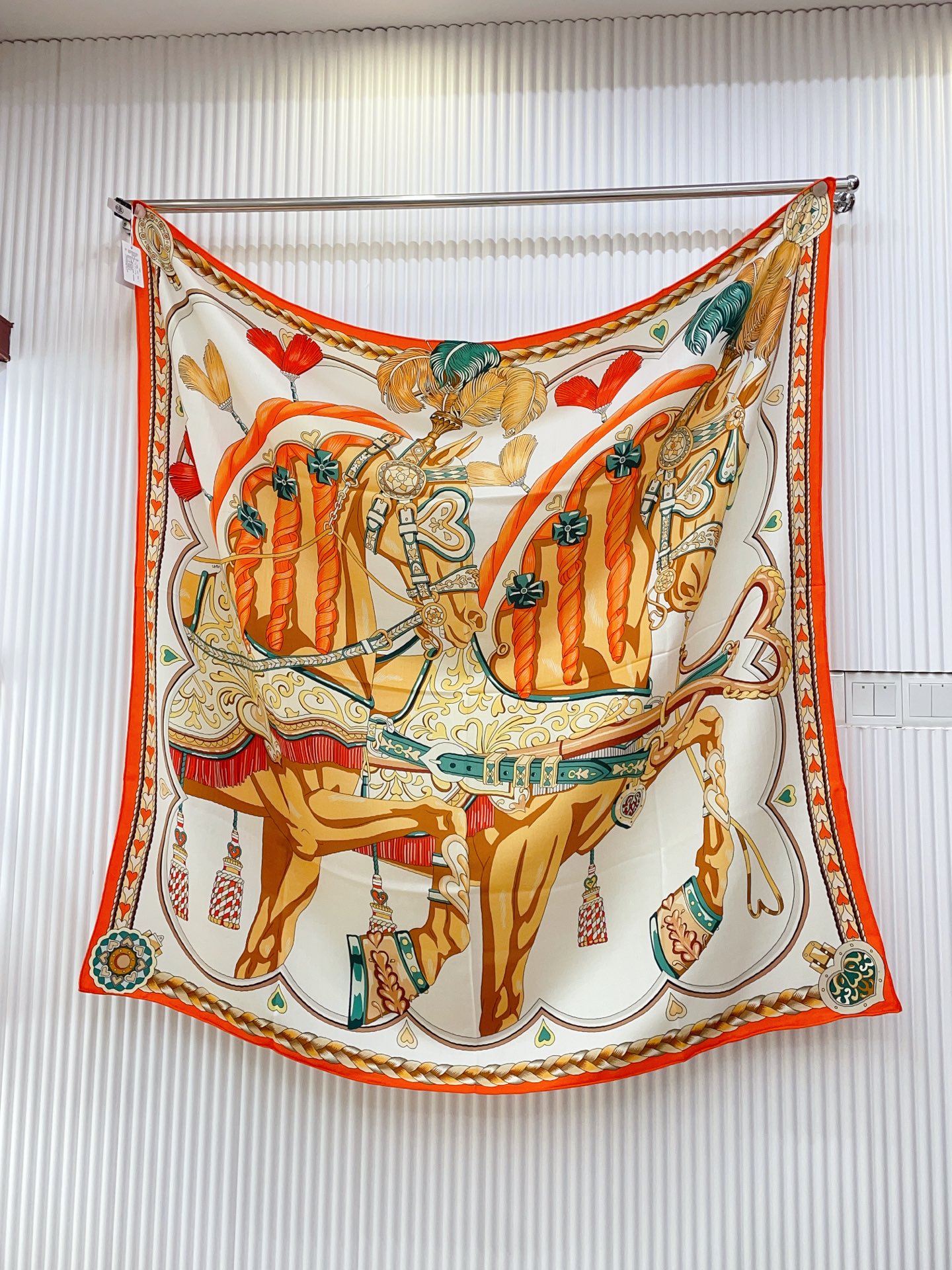 ✨✨【双面同色 丝毛款】H家羊绒新款 买了都说好看‼️推荐💕【甜蜜的鞍具 140】羊绒方巾‼️H家ZG爆