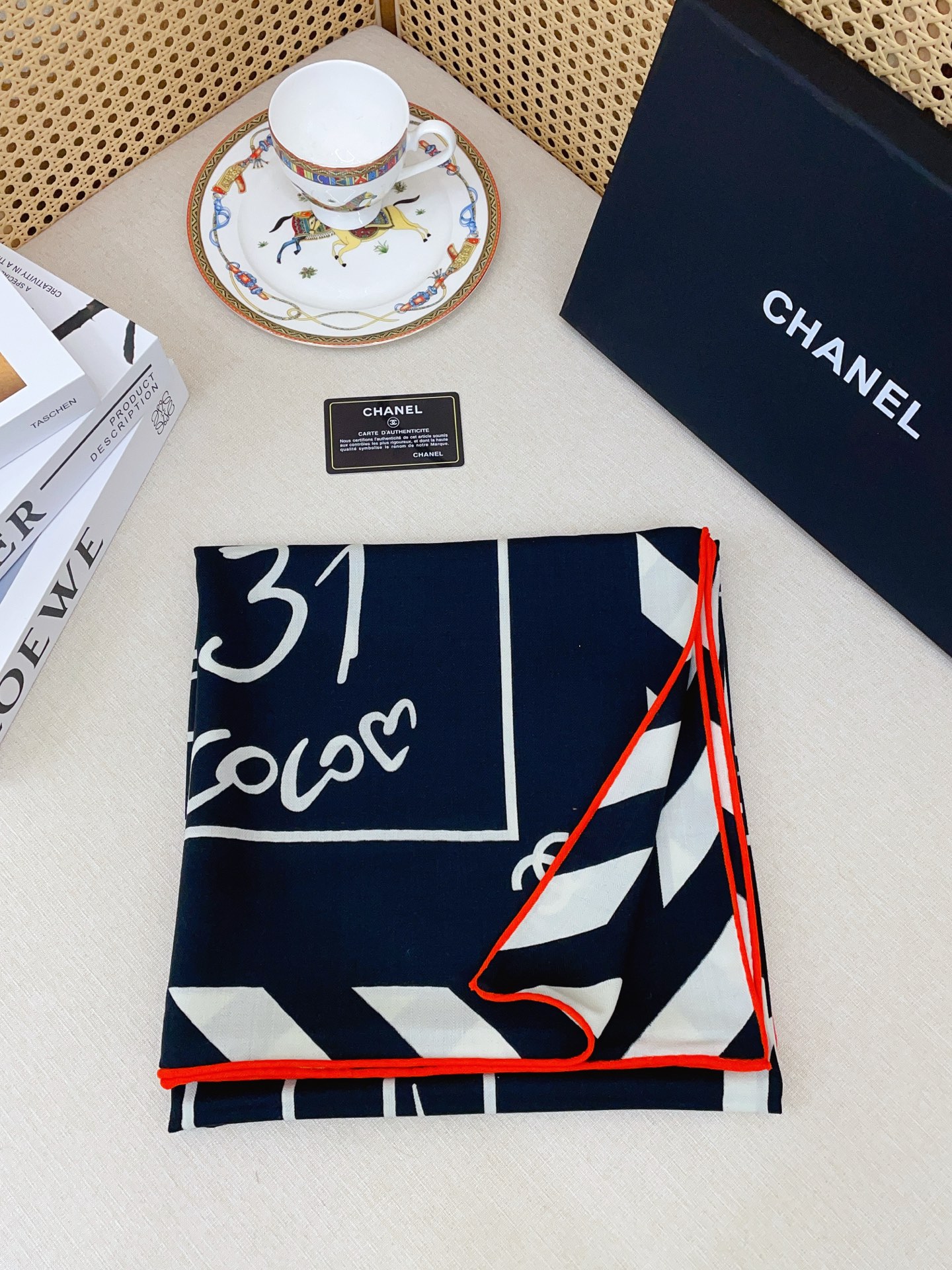 ✨✨【双面同色 丝毛款】小香 羊绒方巾‼️抢‼️VIP推荐 ‼️👍下手一定要快【高端 大爱 ‼️纯羊绒 