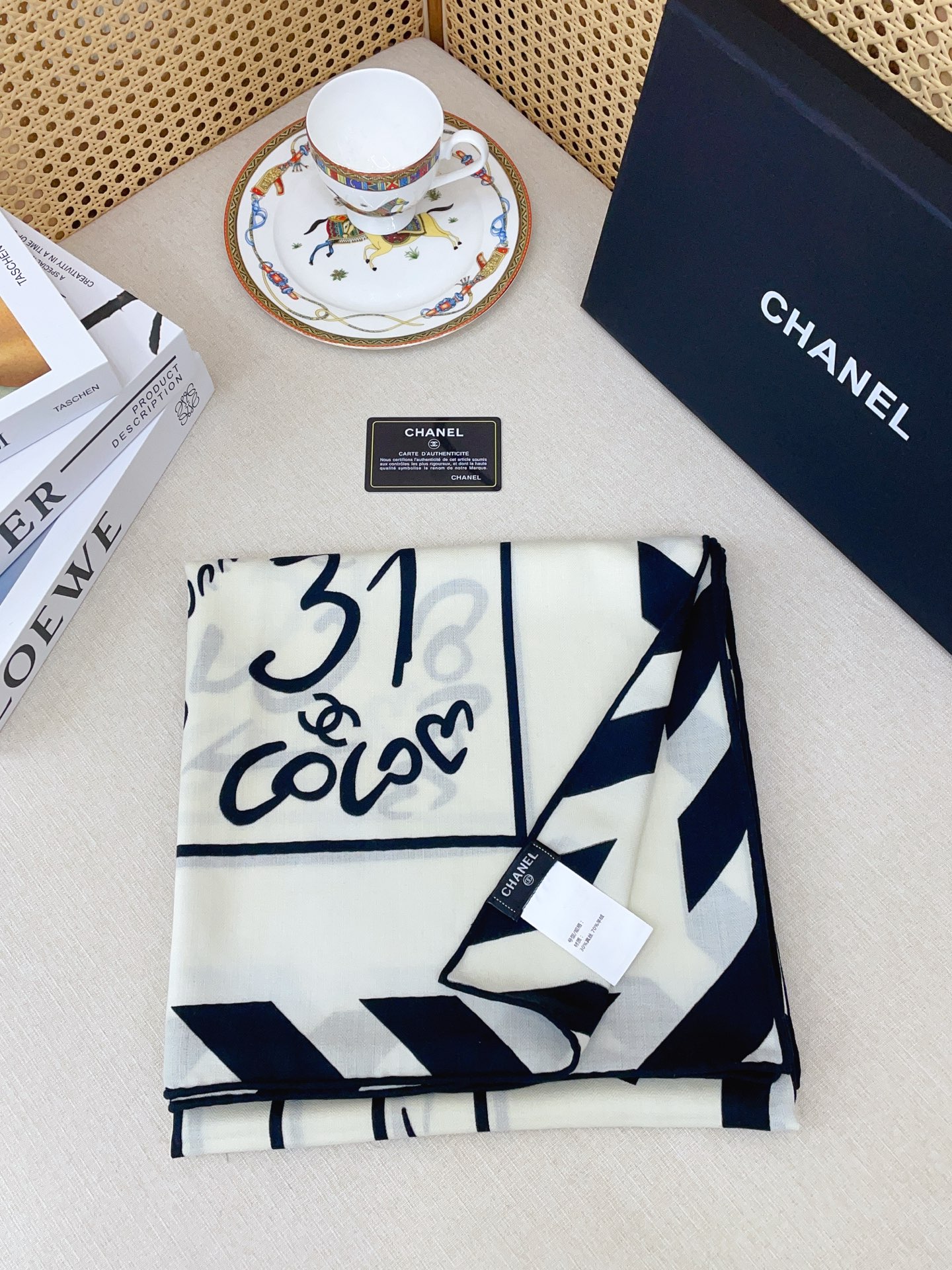 ✨✨【双面同色 丝毛款】小香 羊绒方巾‼️抢‼️VIP推荐 ‼️👍下手一定要快【高端 大爱 ‼️纯羊绒 