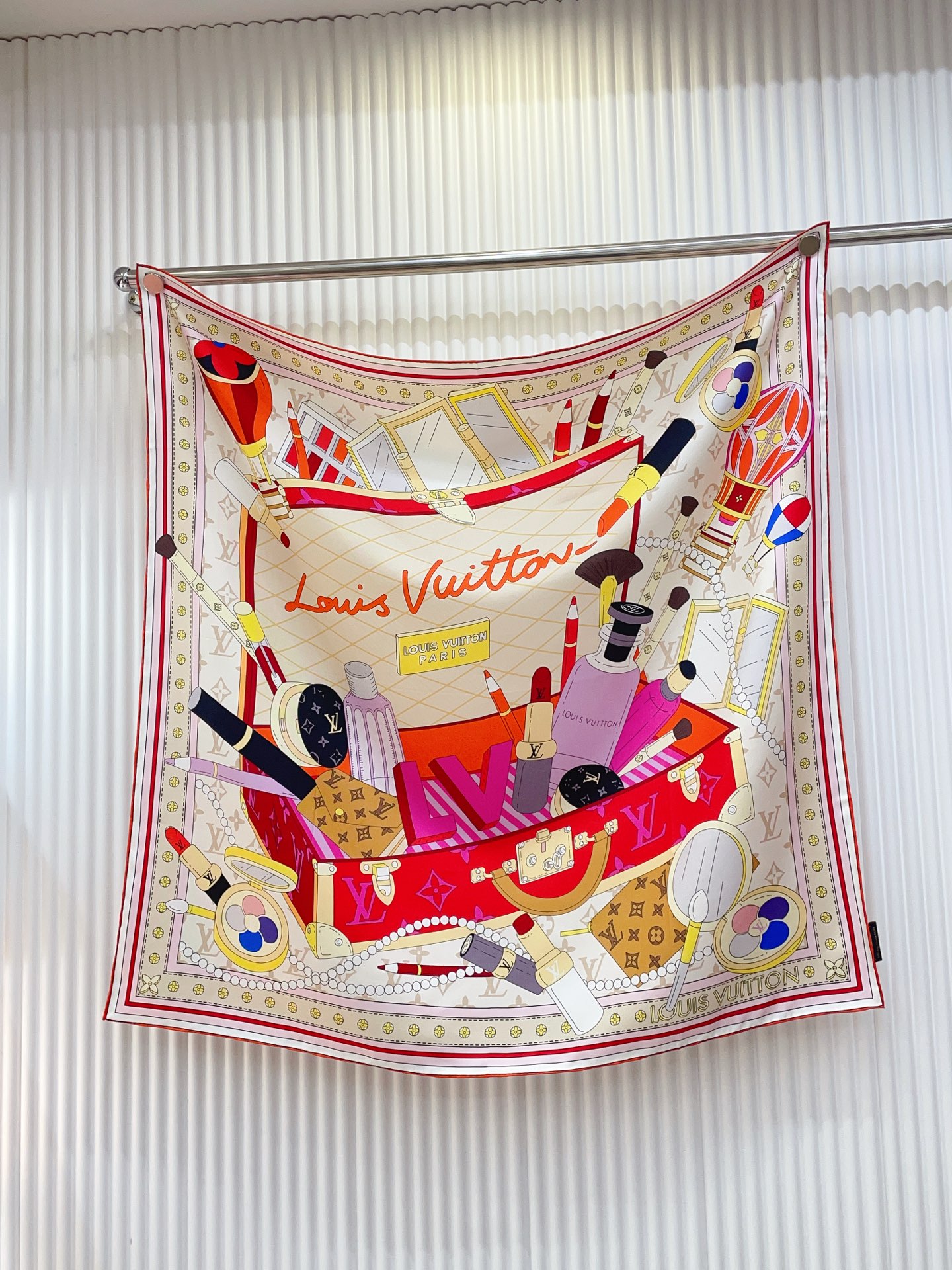 ✨✨【18姆米 双面同色】上身效果疯狂的喜欢❗️专柜也是刚刚上架的，L*最最新款~非常有看头，L的这类元