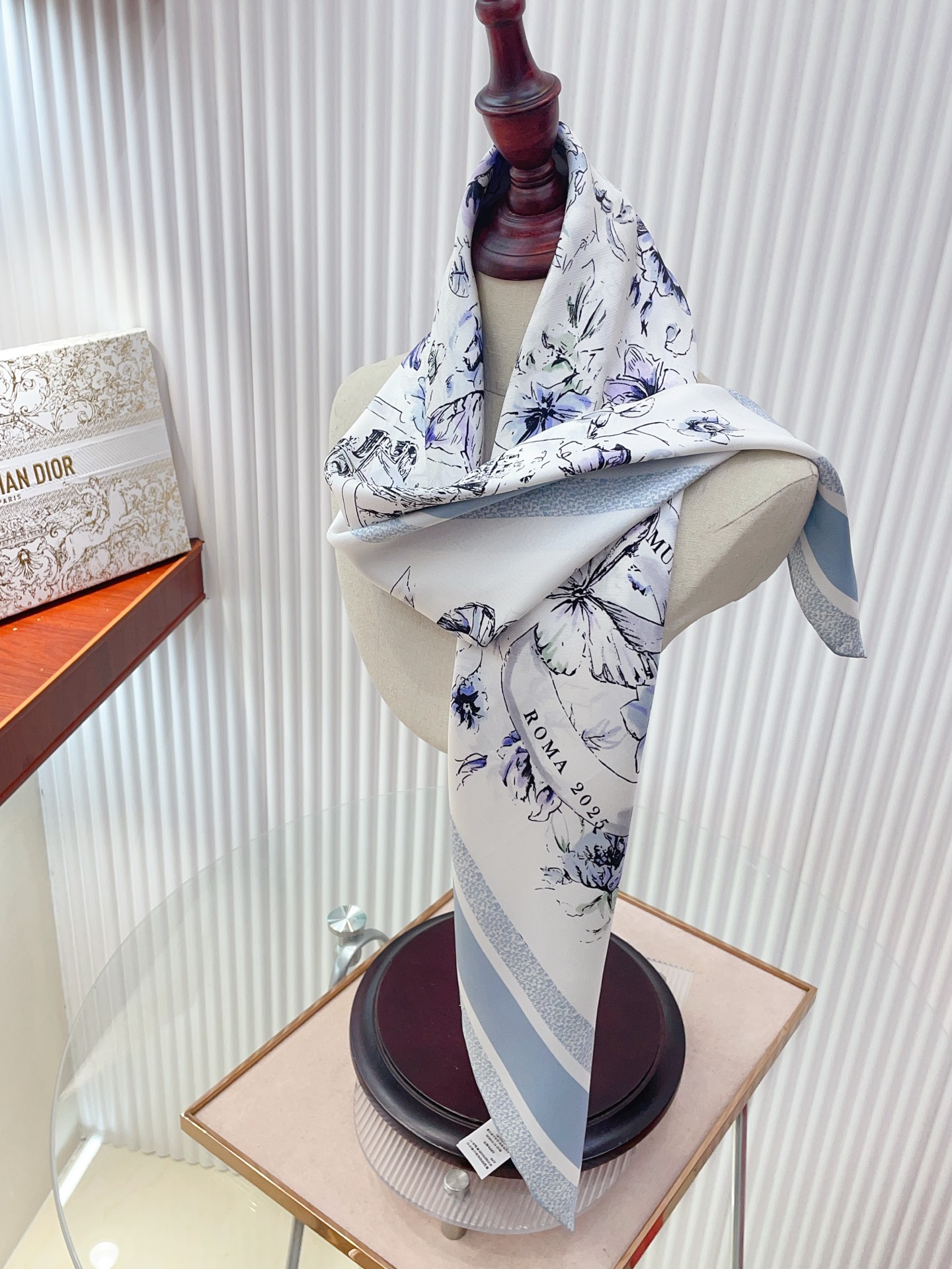 ✨✨【18姆米 双面同色】高级感爆棚❗️CD【花朵🌺元素90】高级时髦风‼️配色非常考究，图案匠心，上身